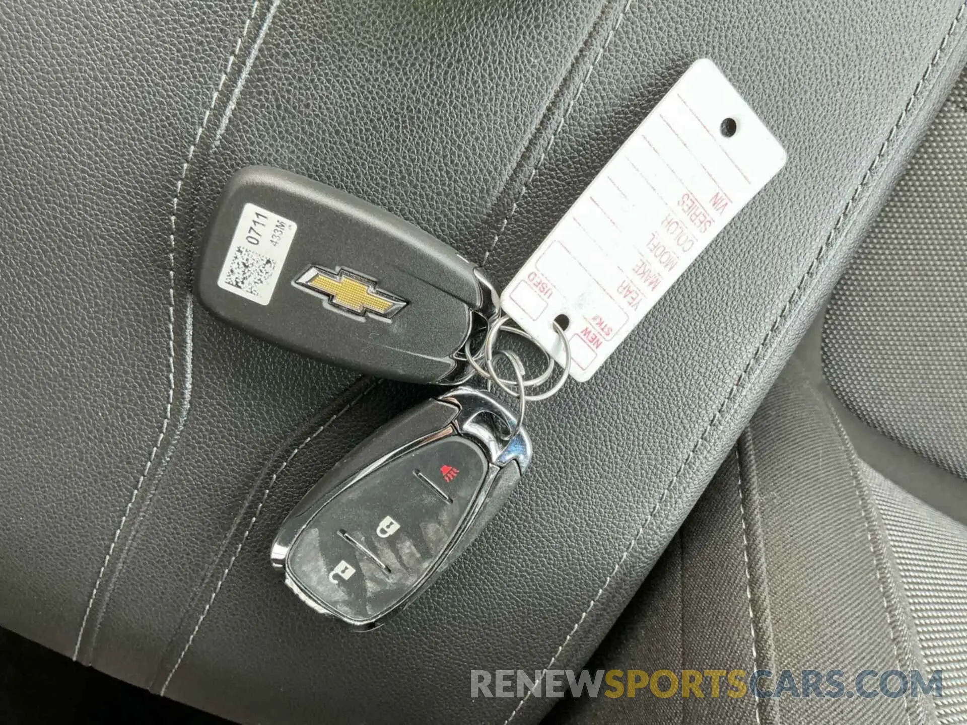 2 Photograph of a damaged car 1GNERGKW6PJ291590 CHEVROLET TRAVERSE 2023
