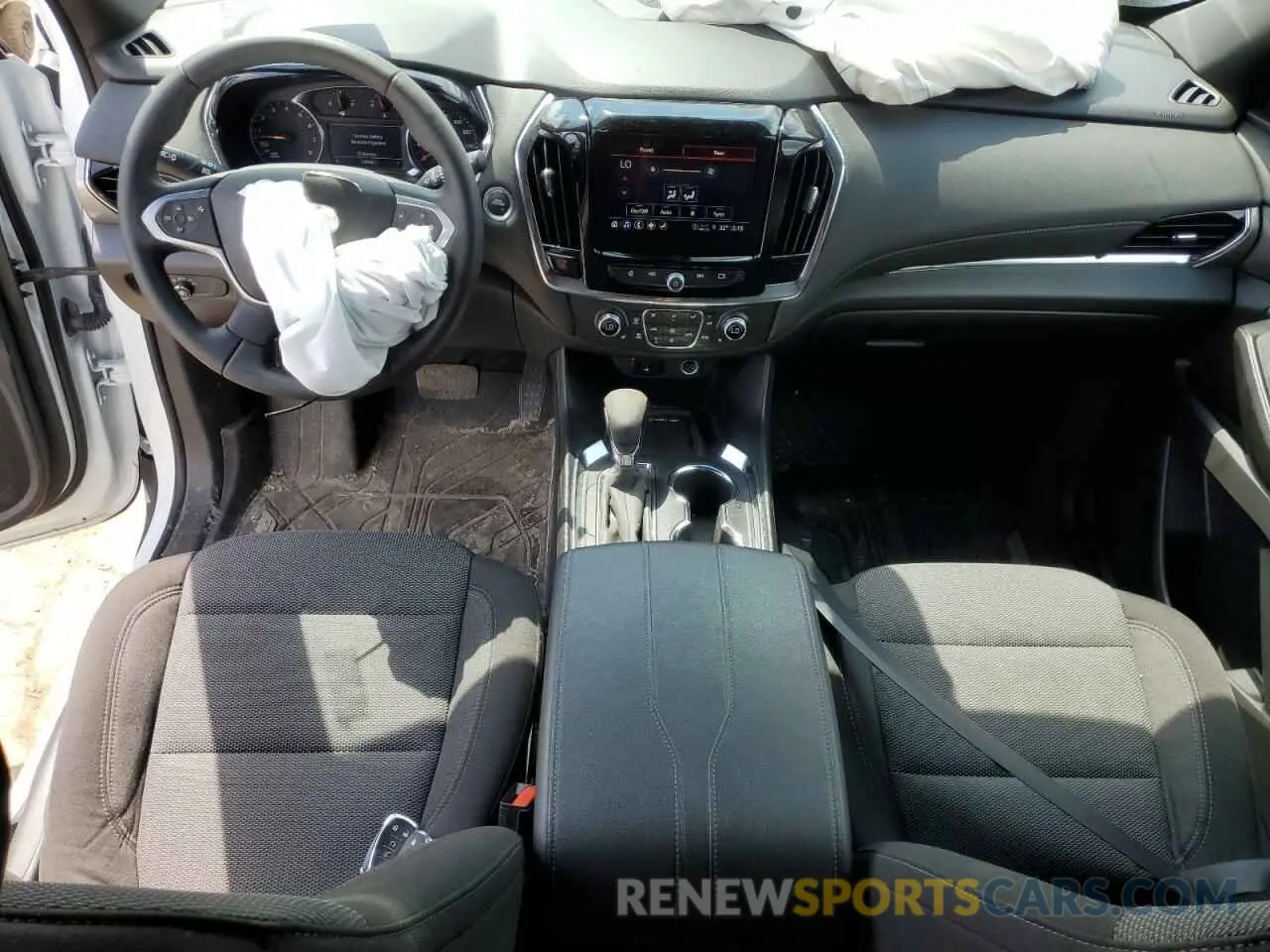 8 Photograph of a damaged car 1GNERGKW6PJ324619 CHEVROLET TRAVERSE 2023