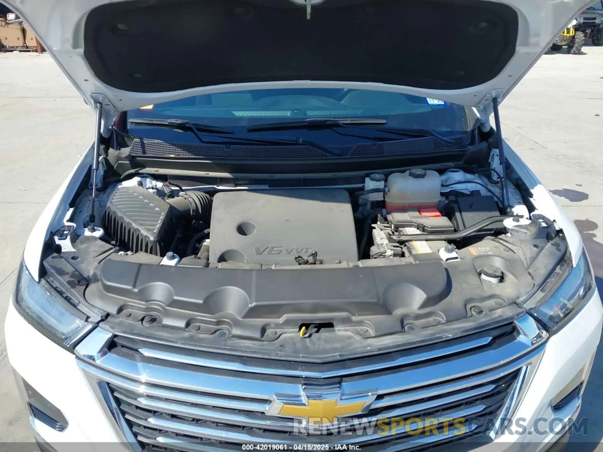 10 Photograph of a damaged car 1GNERGKW7PJ323950 CHEVROLET TRAVERSE 2023