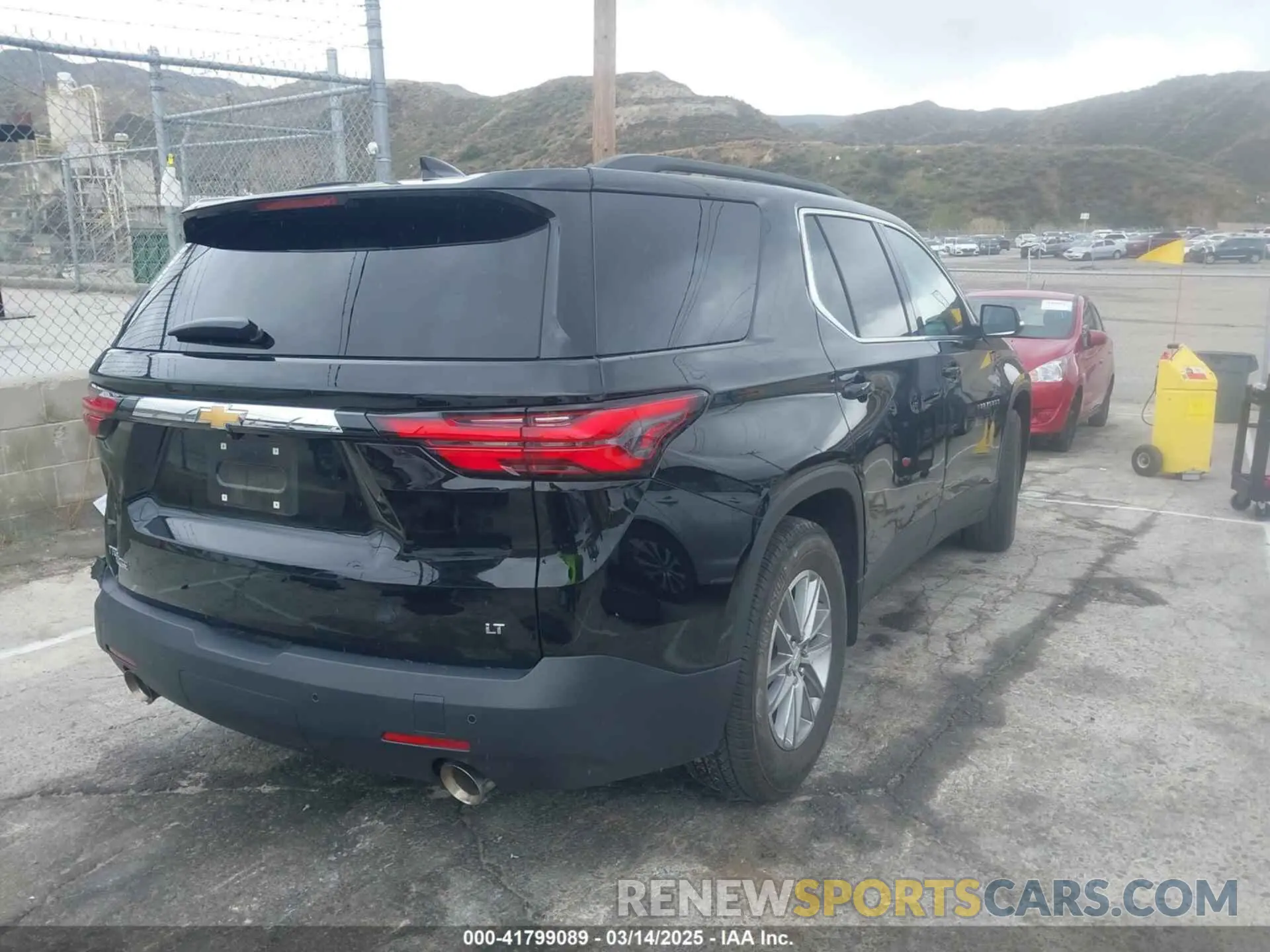 4 Photograph of a damaged car 1GNERGKW8PJ134174 CHEVROLET TRAVERSE 2023