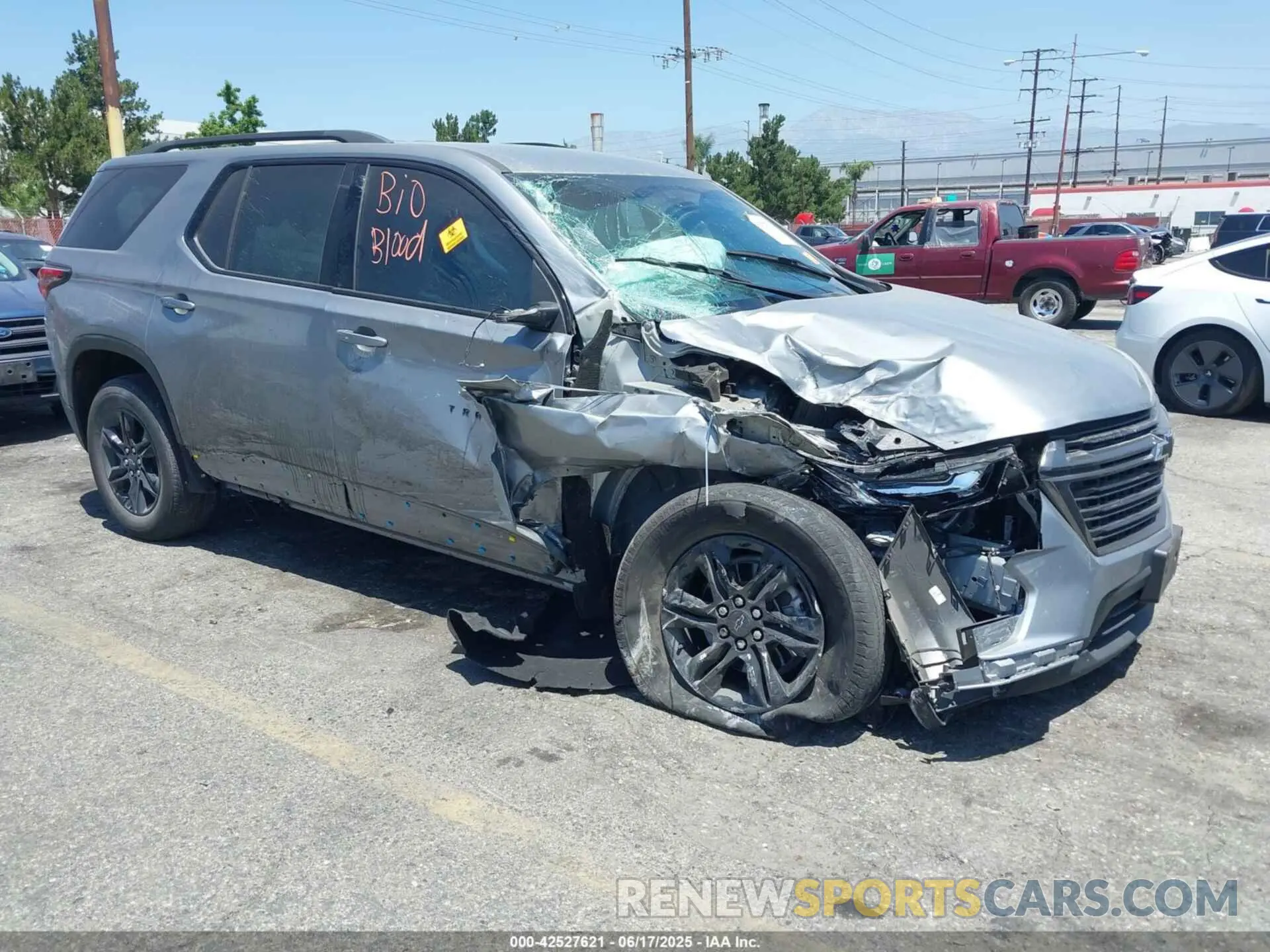1 Photograph of a damaged car 1GNERGKW8PJ166414 CHEVROLET TRAVERSE 2023