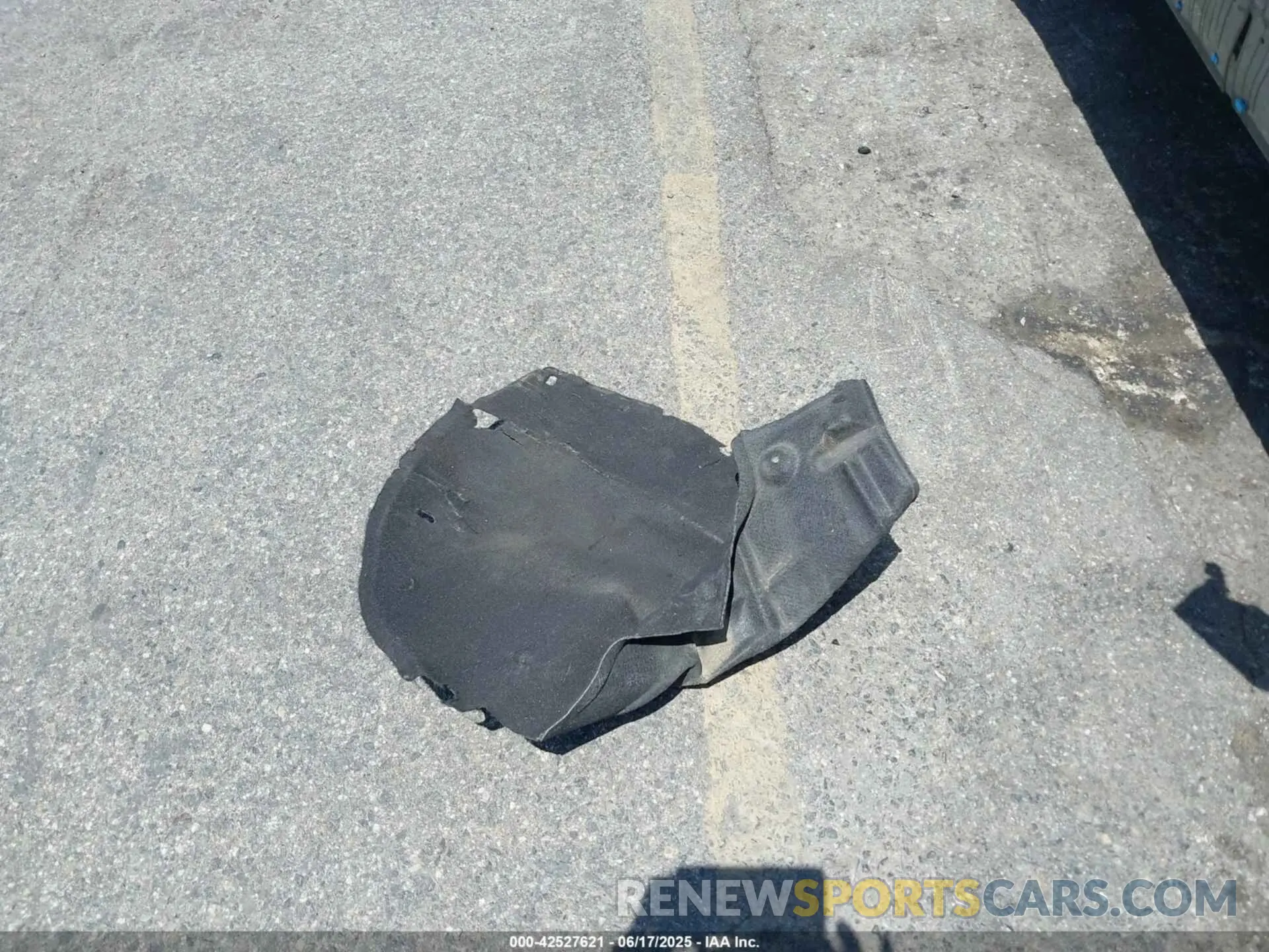 12 Photograph of a damaged car 1GNERGKW8PJ166414 CHEVROLET TRAVERSE 2023