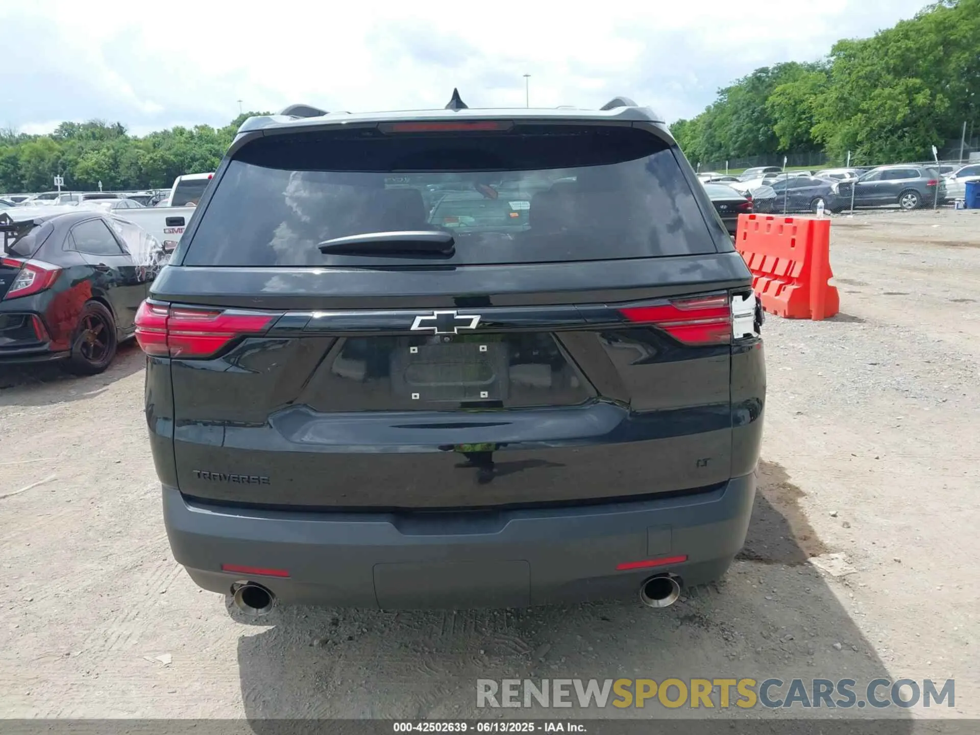 16 Photograph of a damaged car 1GNERGKW8PJ187375 CHEVROLET TRAVERSE 2023