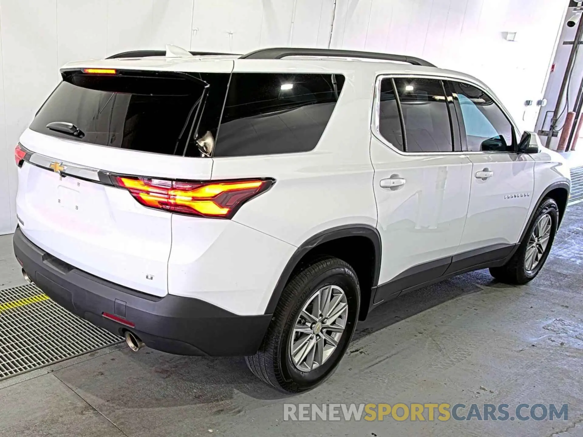 13 Photograph of a damaged car 1GNERGKW8PJ211562 CHEVROLET TRAVERSE 2023