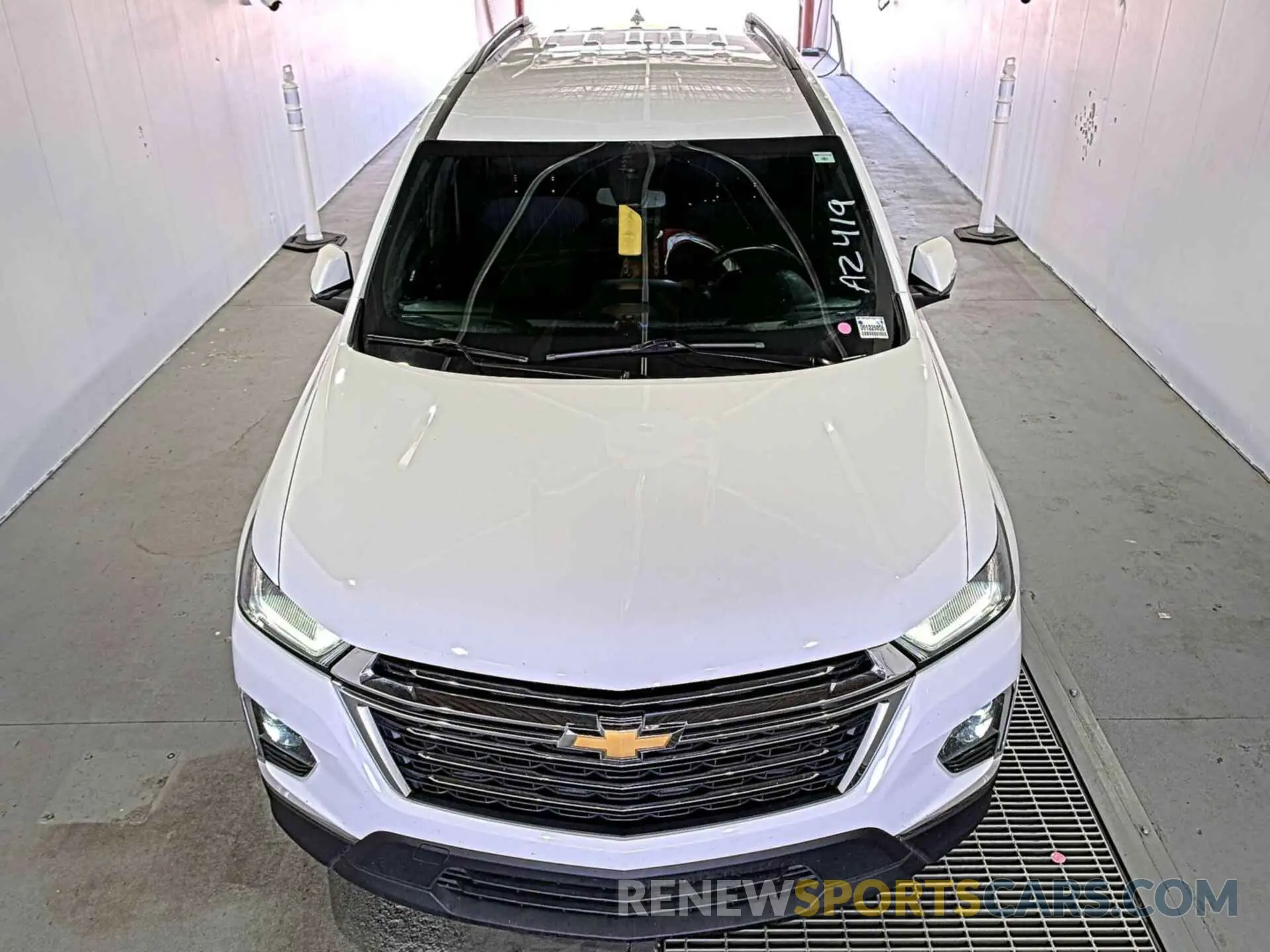 7 Photograph of a damaged car 1GNERGKW8PJ211562 CHEVROLET TRAVERSE 2023