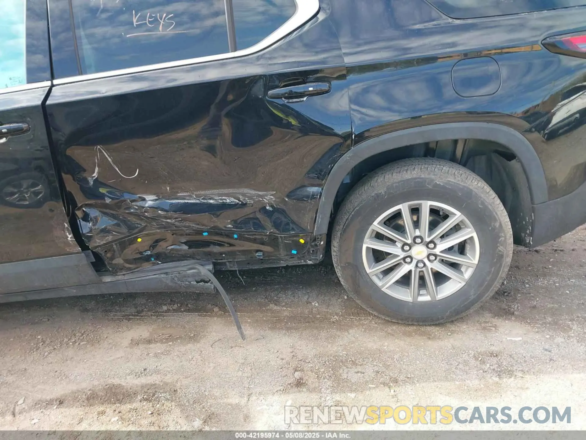 6 Photograph of a damaged car 1GNERGKW9PJ121255 CHEVROLET TRAVERSE 2023