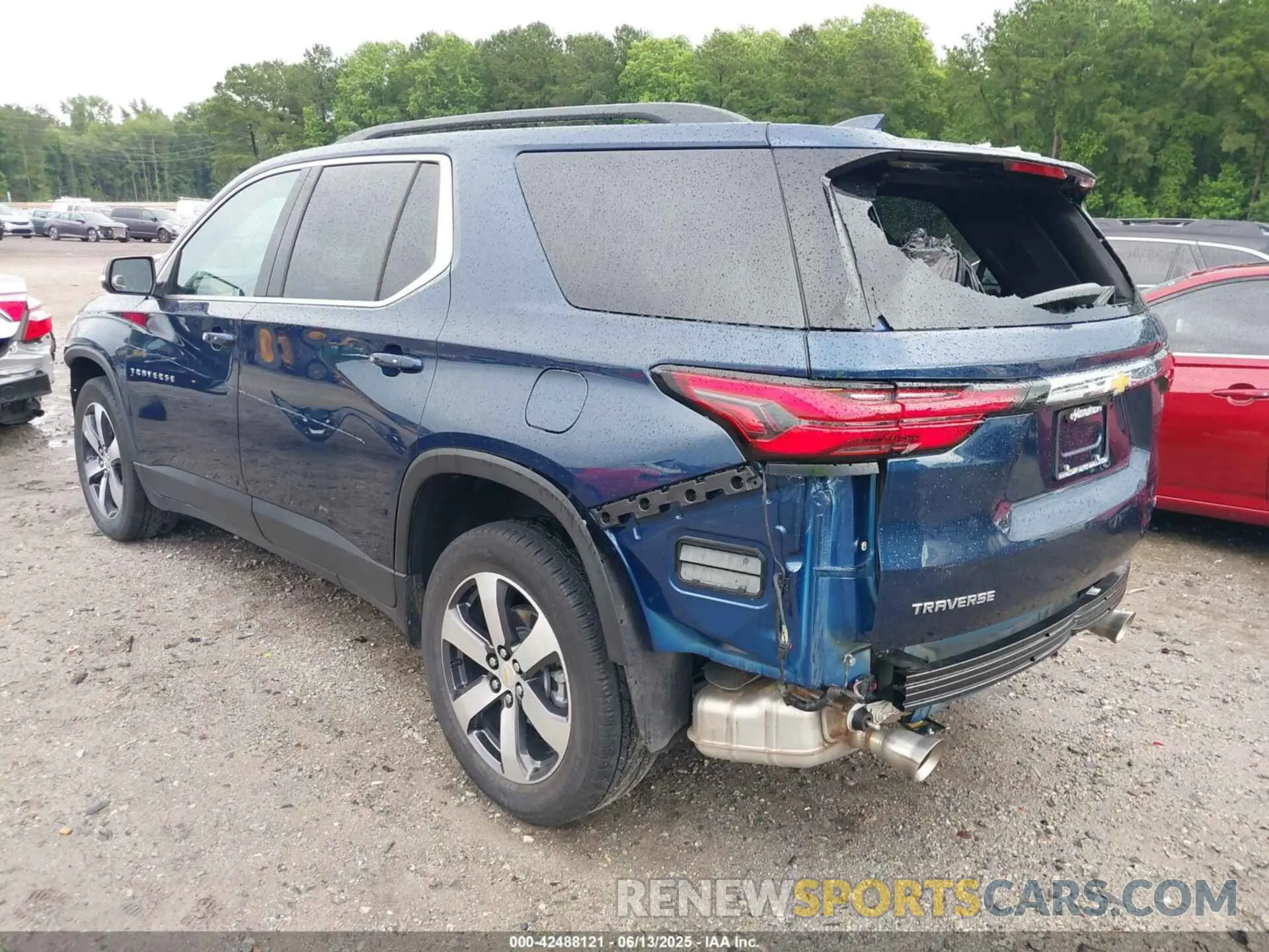 3 Photograph of a damaged car 1GNERHKWXPJ215327 CHEVROLET TRAVERSE 2023