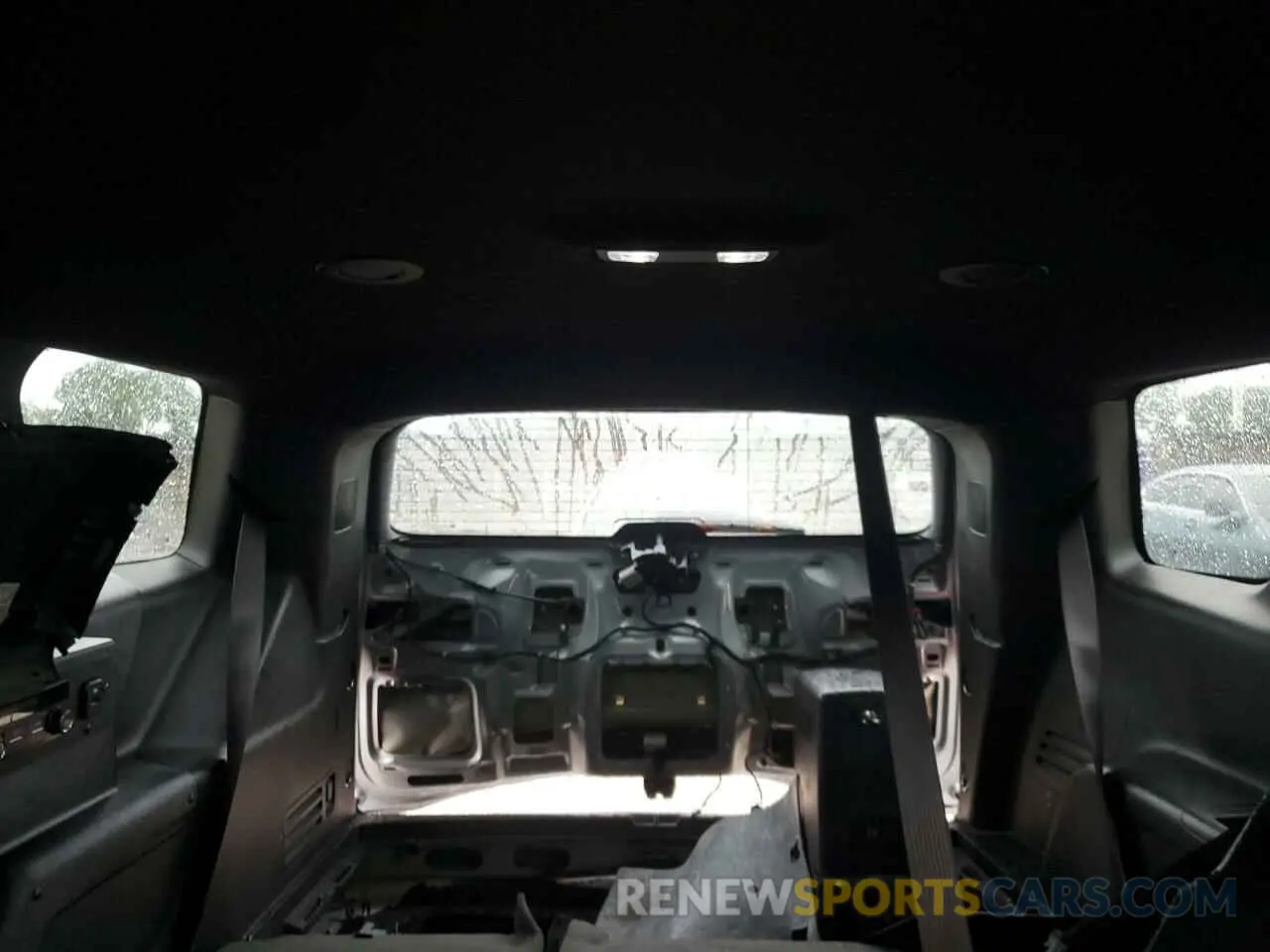 10 Photograph of a damaged car 1GNERJKW1PJ145143 CHEVROLET TRAVERSE 2023