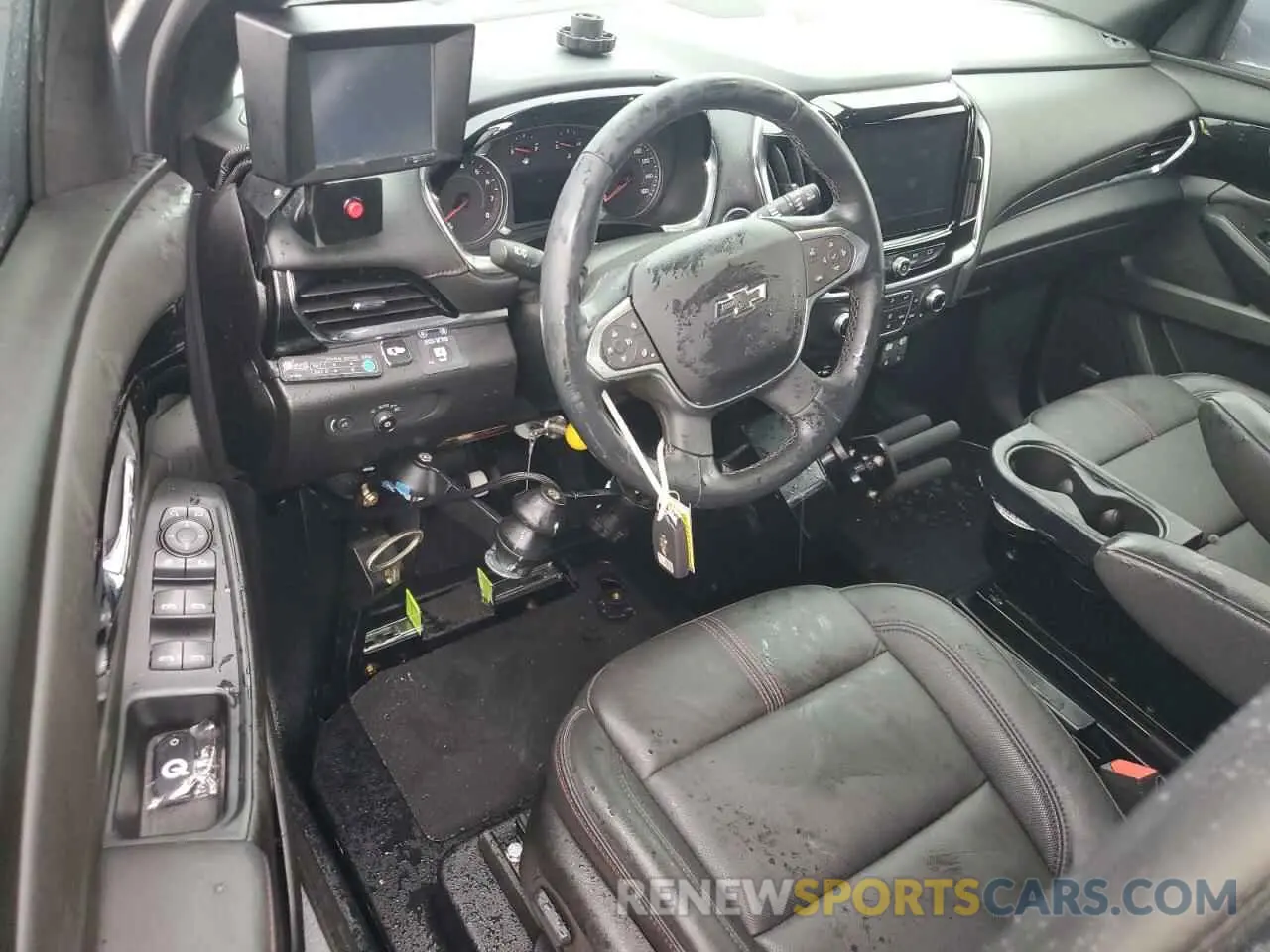 8 Photograph of a damaged car 1GNERJKW1PJ145143 CHEVROLET TRAVERSE 2023
