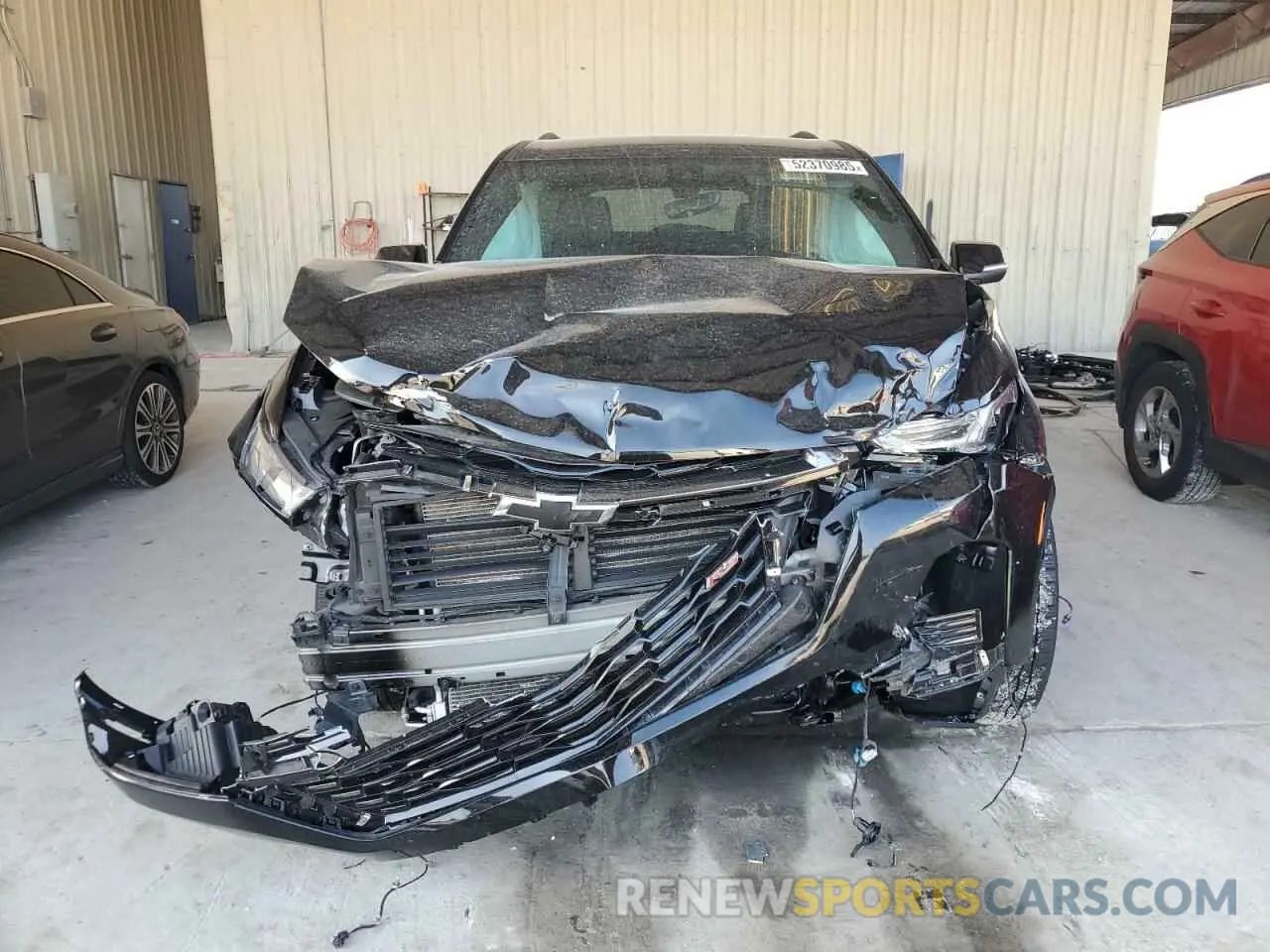 5 Photograph of a damaged car 1GNERJKW5PJ277788 CHEVROLET TRAVERSE 2023