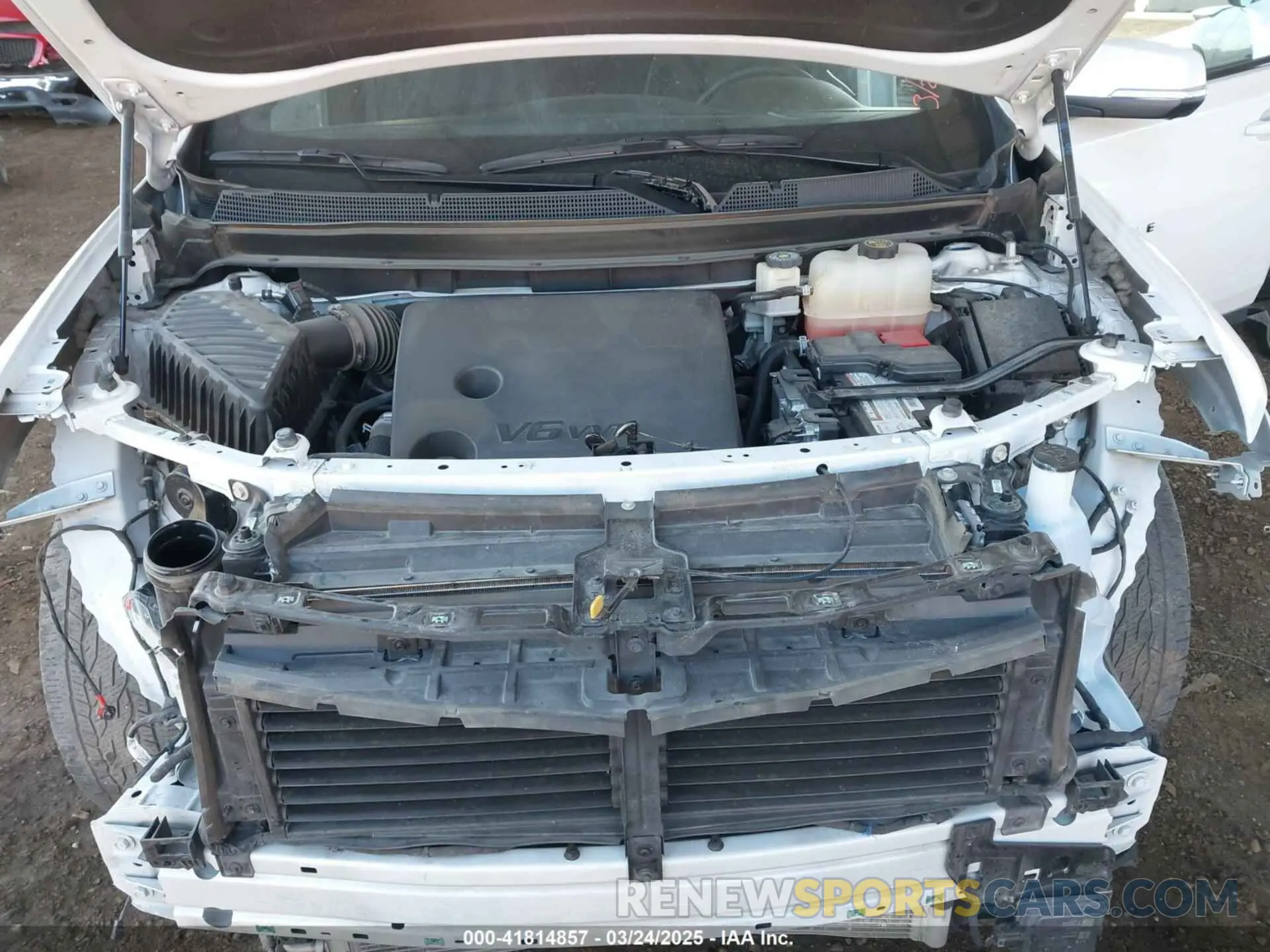 10 Photograph of a damaged car 1GNERJKW7PJ230813 CHEVROLET TRAVERSE 2023