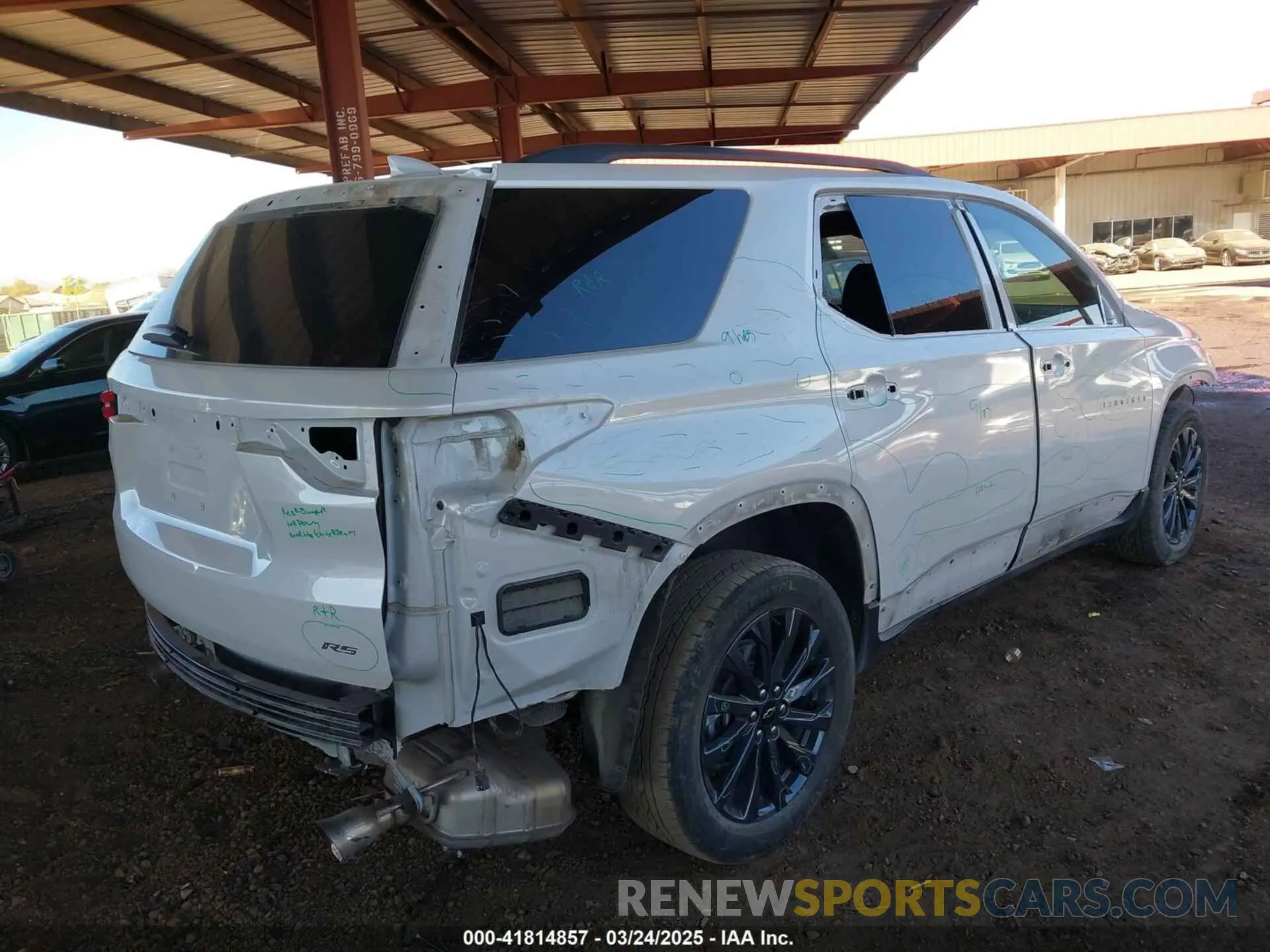4 Photograph of a damaged car 1GNERJKW7PJ230813 CHEVROLET TRAVERSE 2023