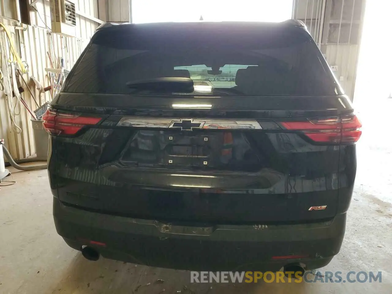 6 Photograph of a damaged car 1GNERJKW8PJ127965 CHEVROLET TRAVERSE 2023