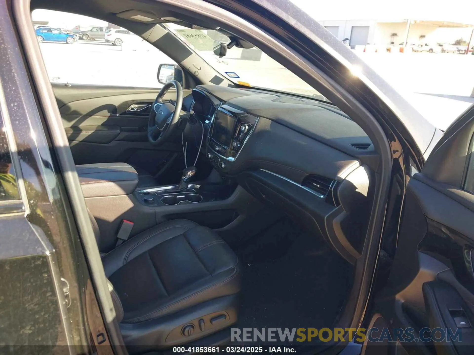5 Photograph of a damaged car 1GNERJKW9PJ248830 CHEVROLET TRAVERSE 2023