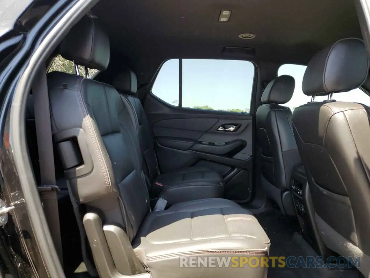 11 Photograph of a damaged car 1GNERJKWXPJ131449 CHEVROLET TRAVERSE 2023