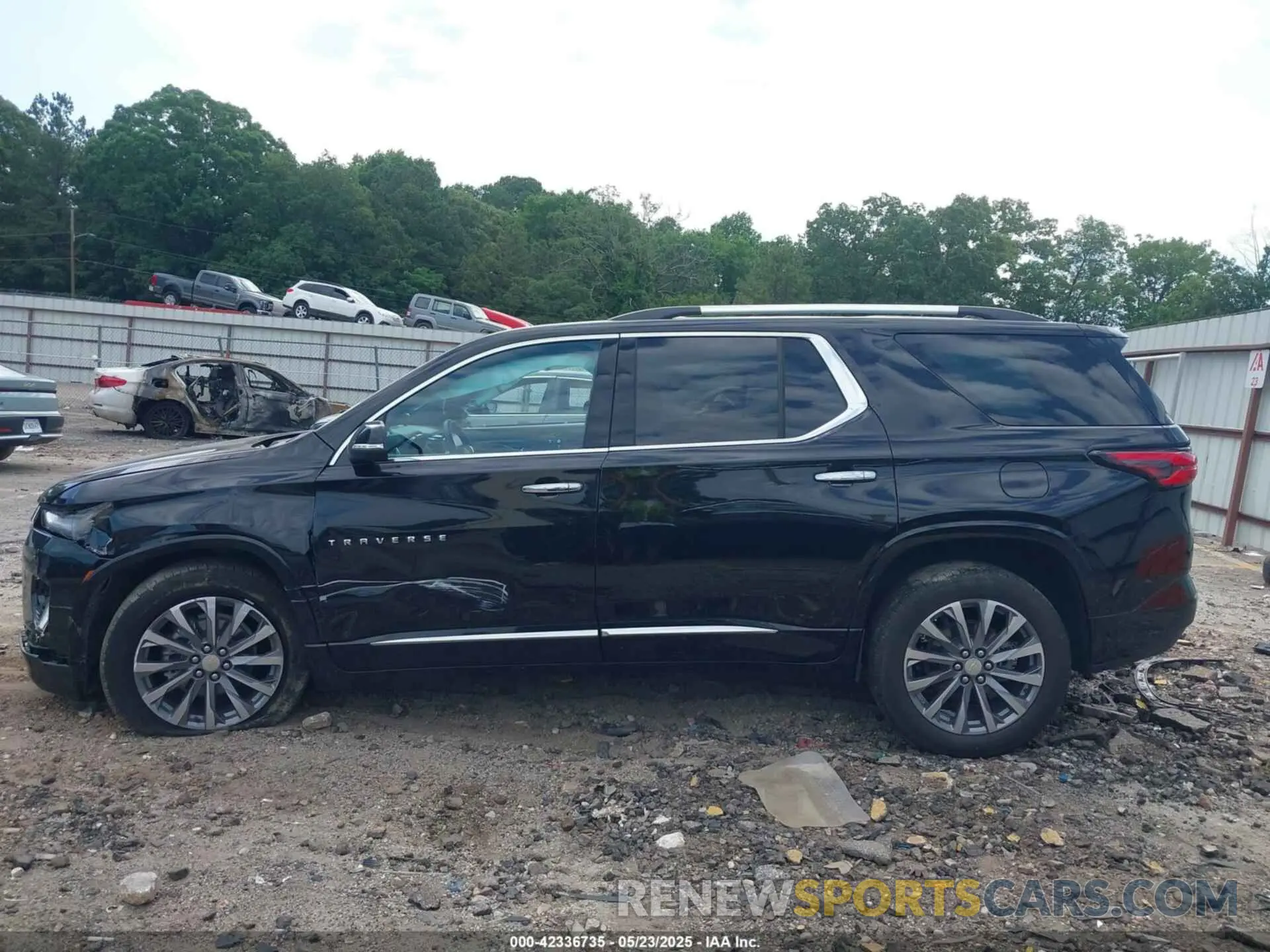 14 Photograph of a damaged car 1GNERKKW0PJ102130 CHEVROLET TRAVERSE 2023