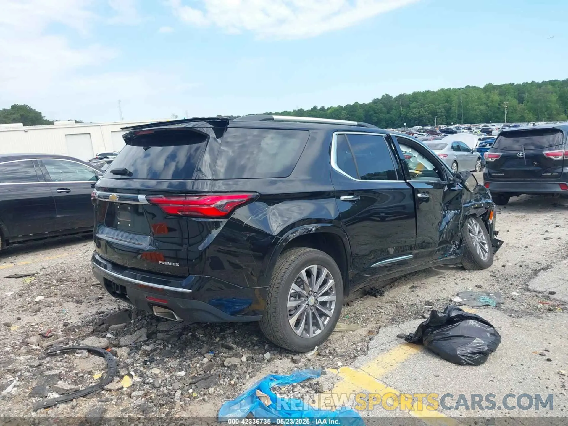 4 Photograph of a damaged car 1GNERKKW0PJ102130 CHEVROLET TRAVERSE 2023