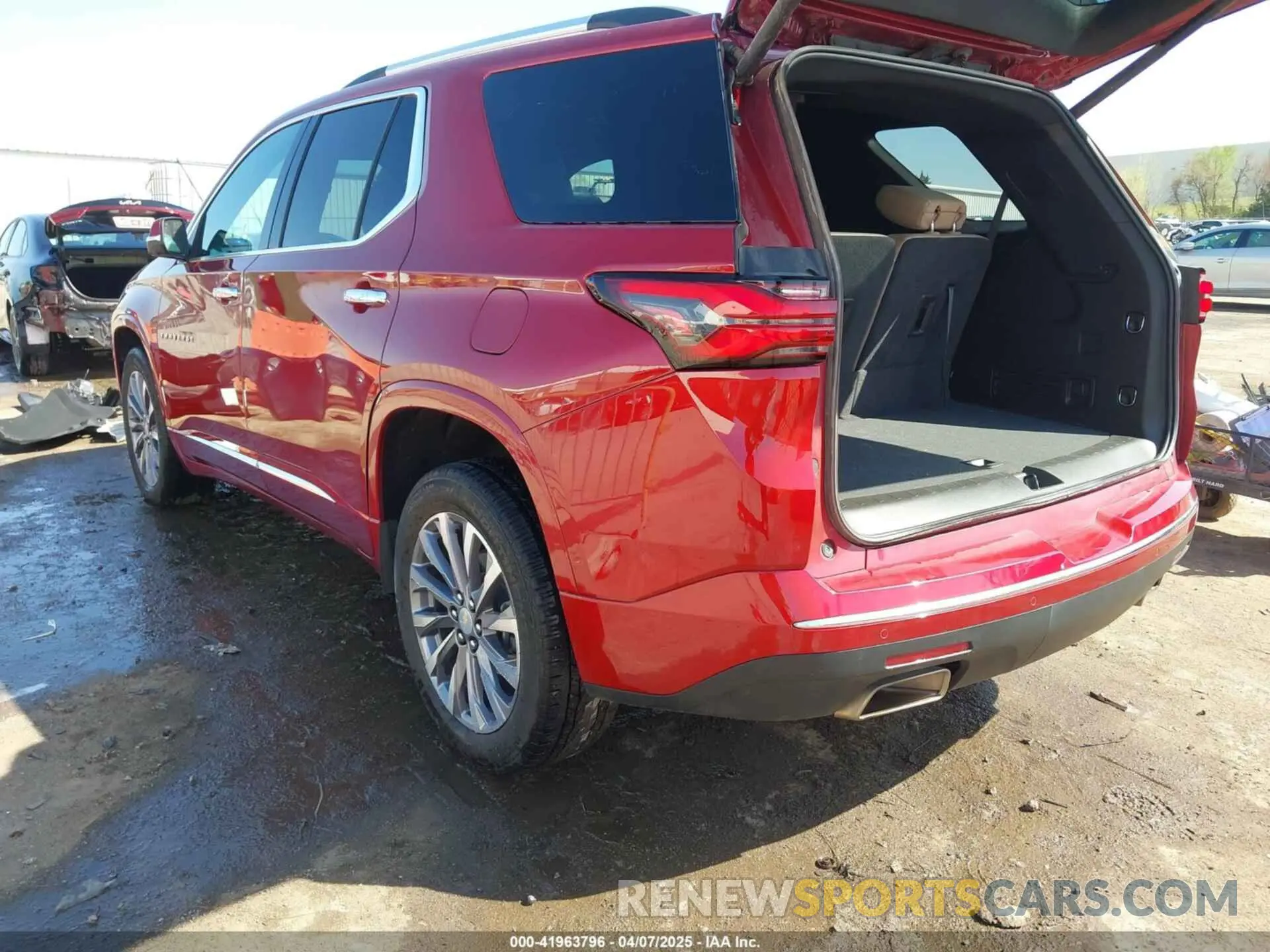3 Photograph of a damaged car 1GNERKKW1PJ114299 CHEVROLET TRAVERSE 2023