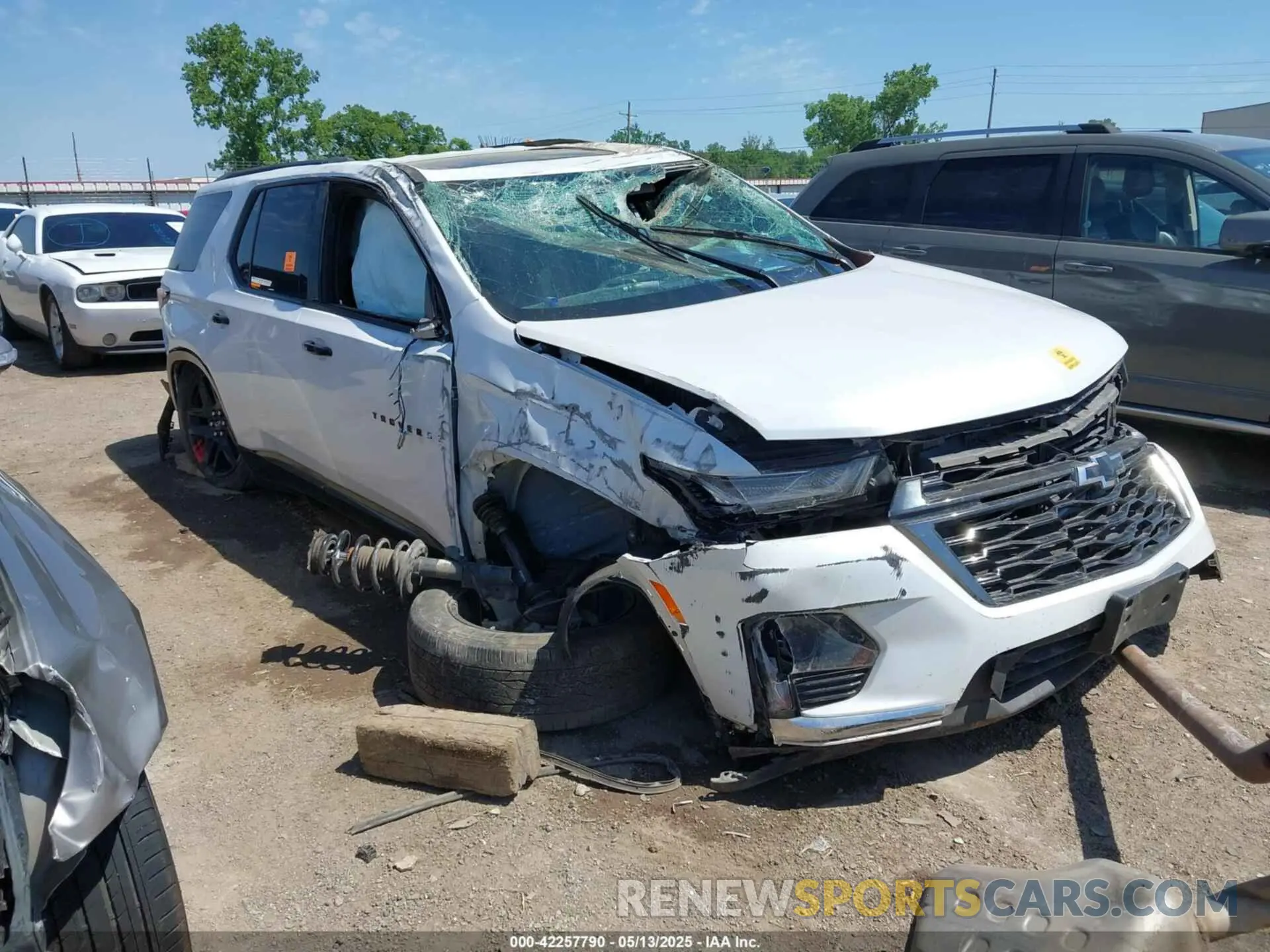 1 Photograph of a damaged car 1GNERKKW2PJ308520 CHEVROLET TRAVERSE 2023