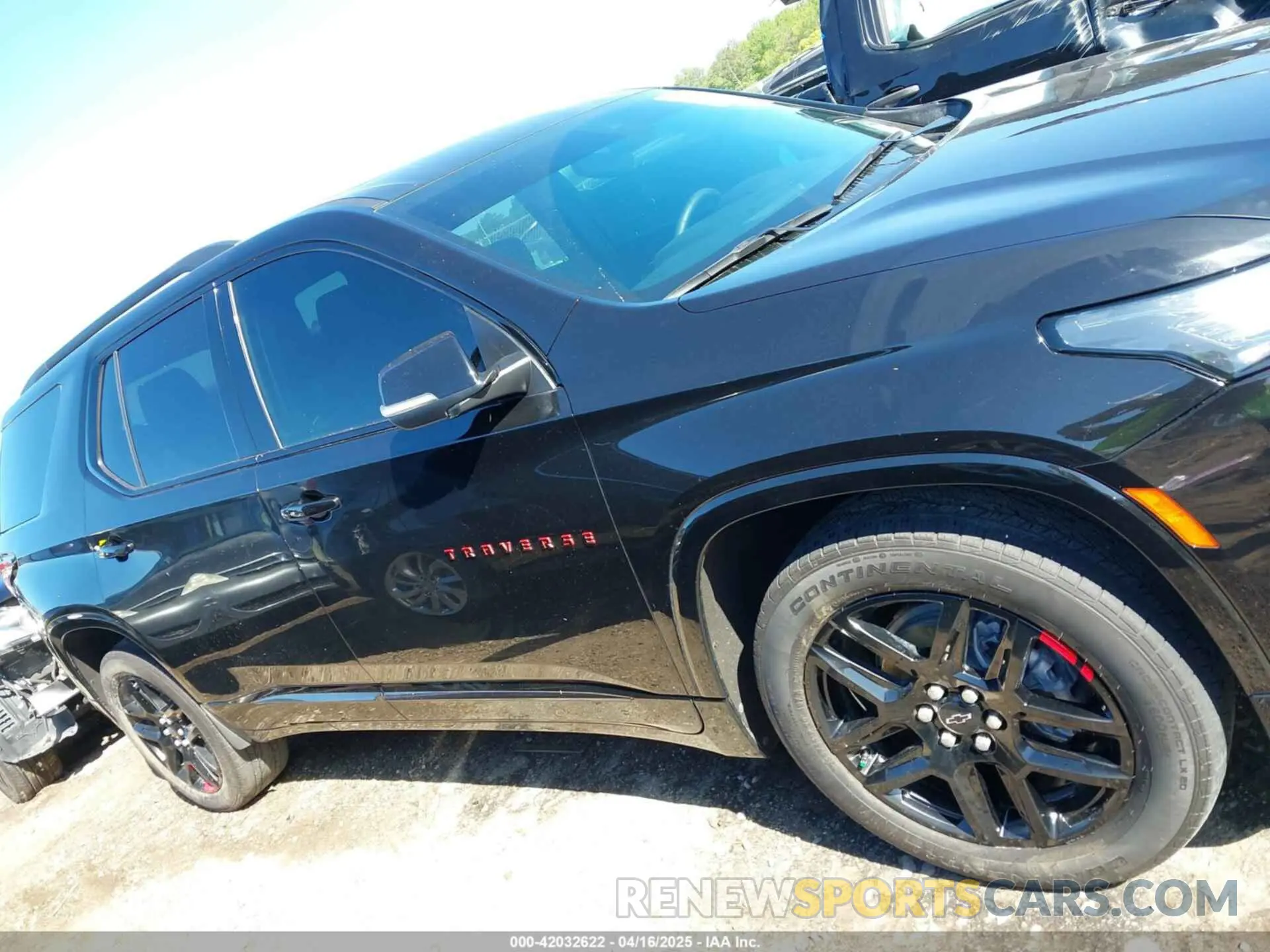 13 Photograph of a damaged car 1GNERKKW5PJ128805 CHEVROLET TRAVERSE 2023