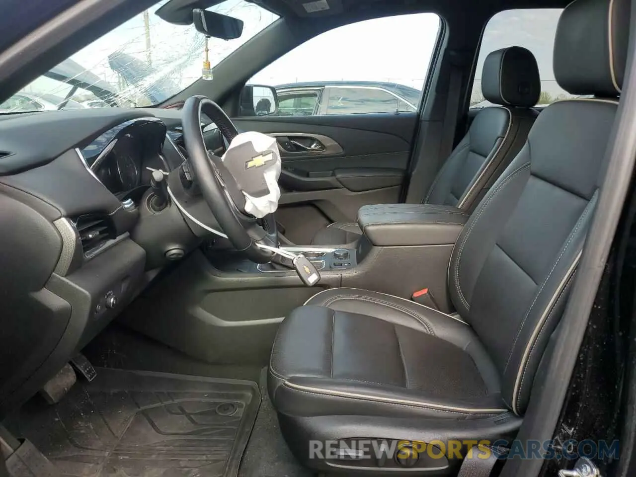 7 Photograph of a damaged car 1GNERKKW9PJ157174 CHEVROLET TRAVERSE 2023