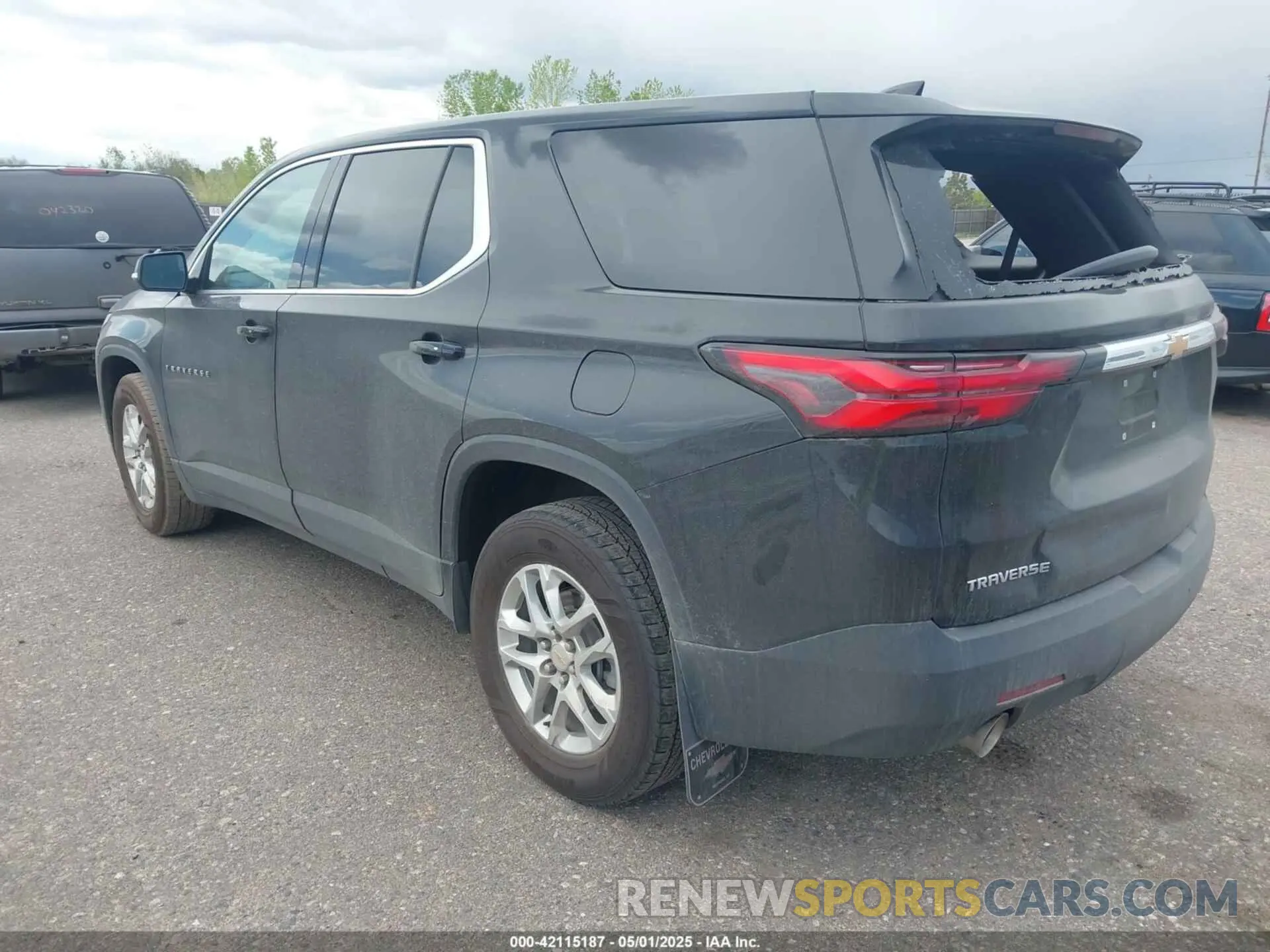 3 Photograph of a damaged car 1GNERLKW7PJ242259 CHEVROLET TRAVERSE 2023