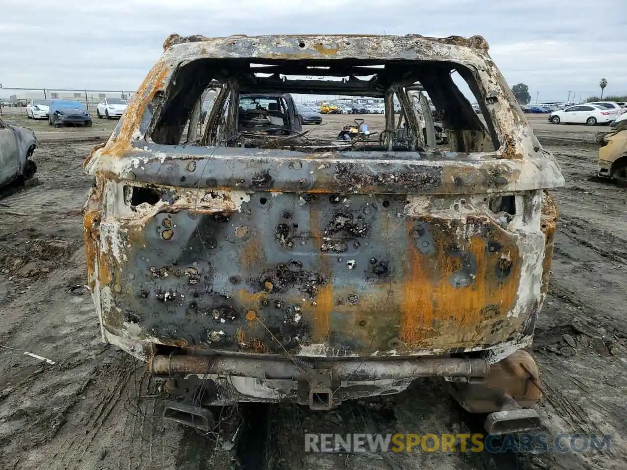 6 Photograph of a damaged car 1GNERNKW0PJ181932 CHEVROLET TRAVERSE 2023