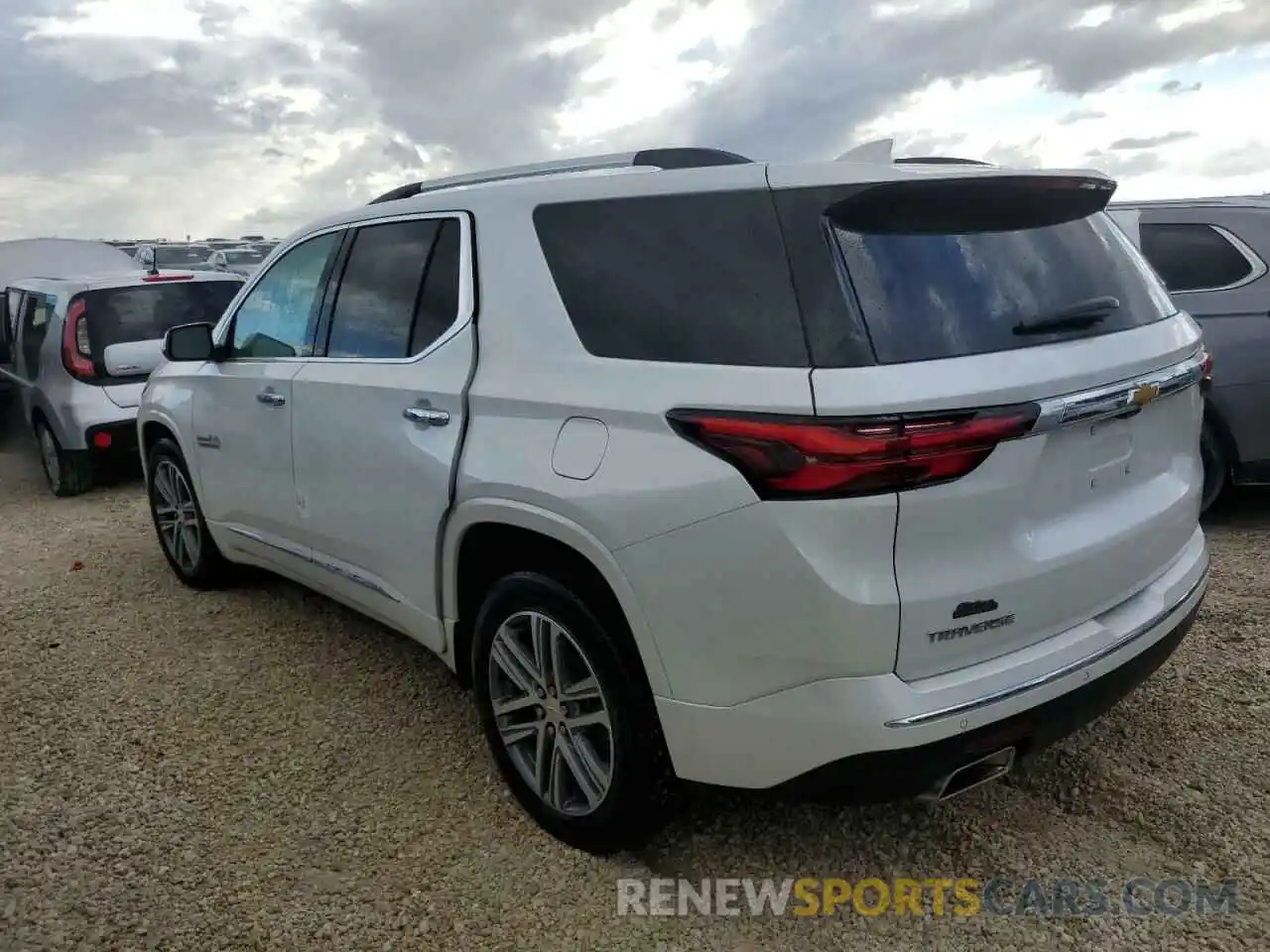 2 Photograph of a damaged car 1GNERNKW7PJ251376 CHEVROLET TRAVERSE 2023