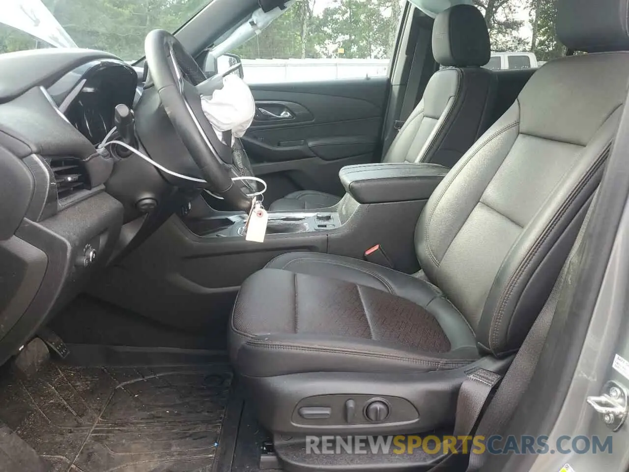 7 Photograph of a damaged car 1GNERNKW8PJ250219 CHEVROLET TRAVERSE 2023