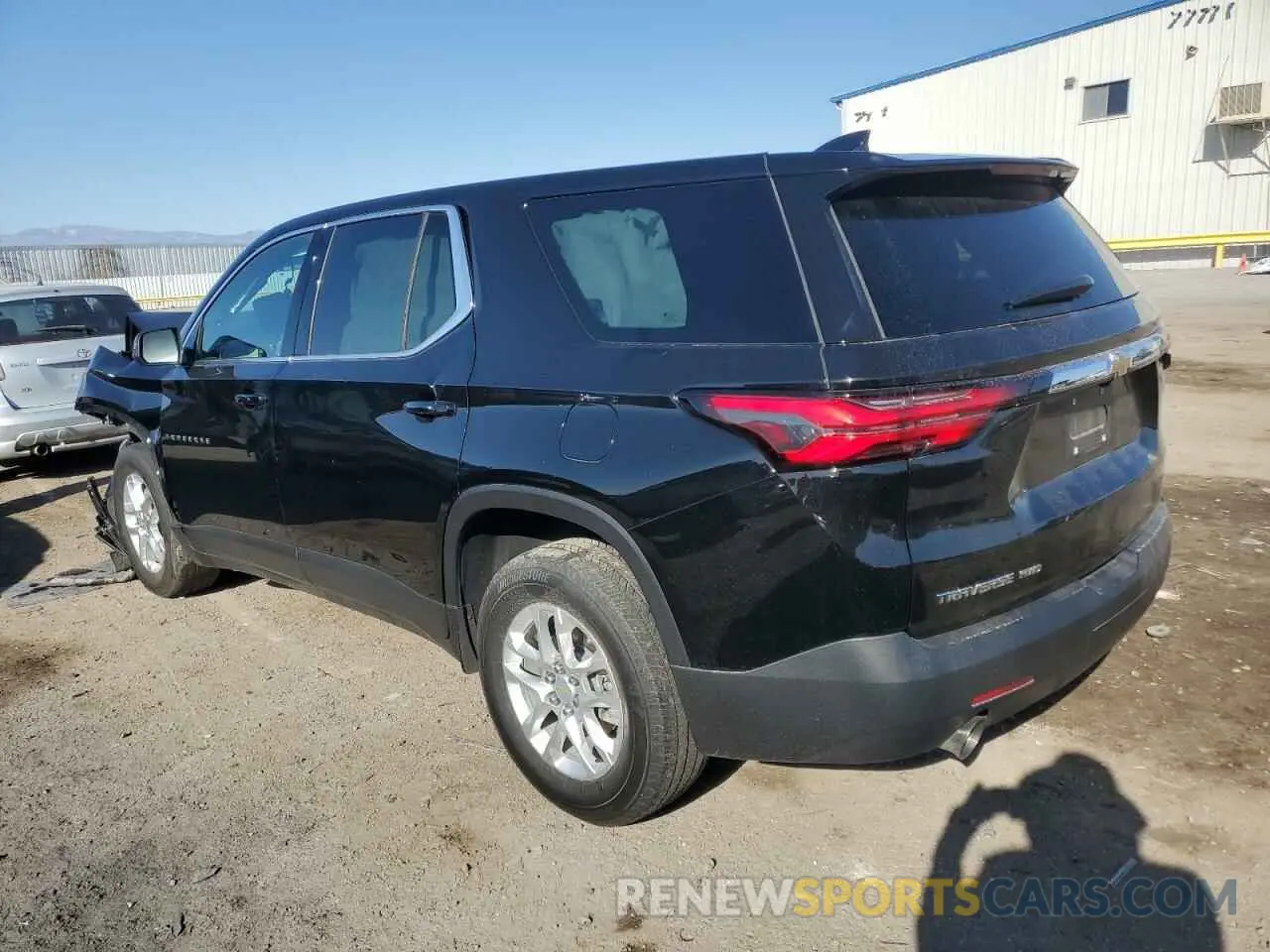 2 Photograph of a damaged car 1GNEVFKW0PJ211142 CHEVROLET TRAVERSE 2023