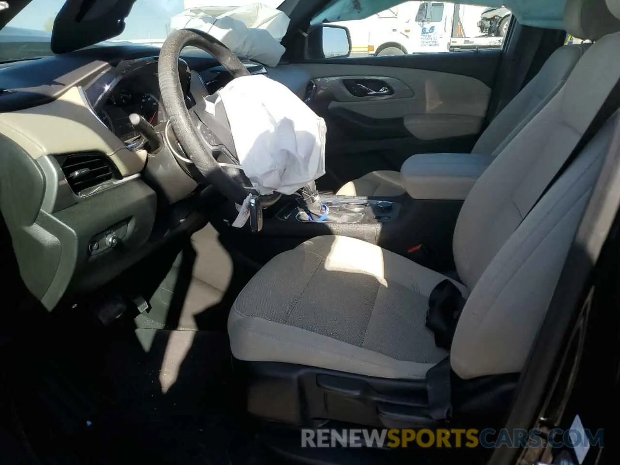 7 Photograph of a damaged car 1GNEVFKW0PJ211142 CHEVROLET TRAVERSE 2023