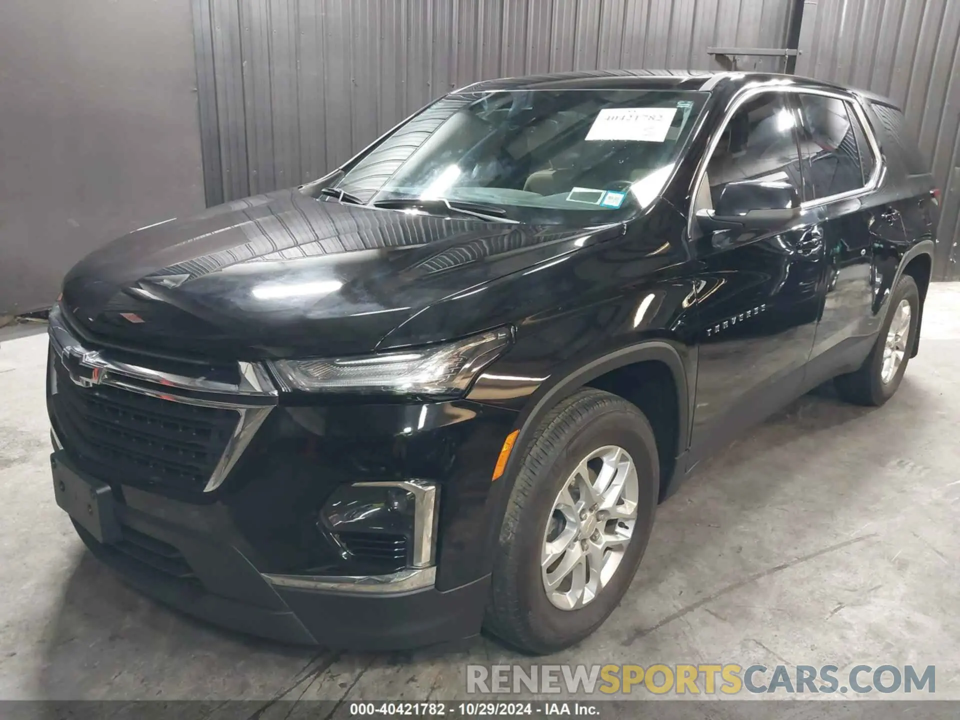 2 Photograph of a damaged car 1GNEVFKW8PJ207212 CHEVROLET TRAVERSE 2023
