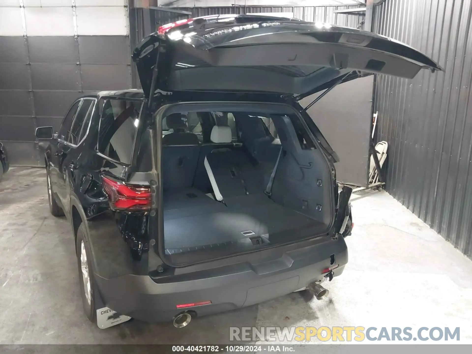 3 Photograph of a damaged car 1GNEVFKW8PJ207212 CHEVROLET TRAVERSE 2023