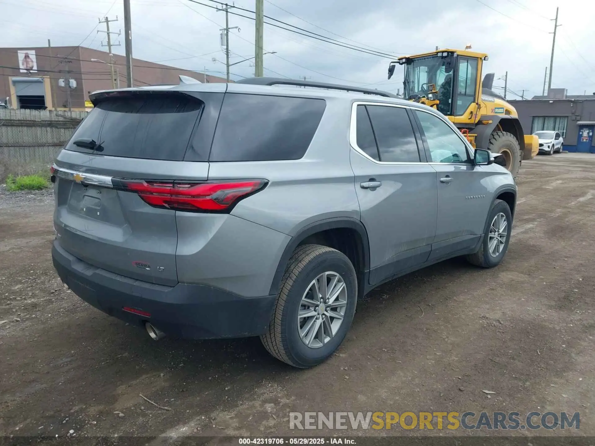 4 Photograph of a damaged car 1GNEVGKW0PJ301882 CHEVROLET TRAVERSE 2023