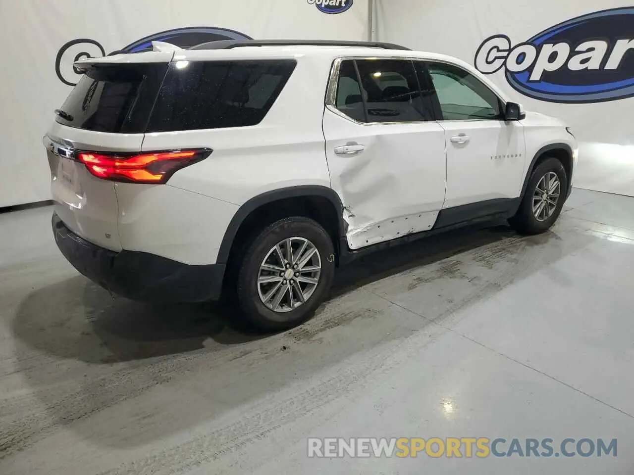 3 Photograph of a damaged car 1GNEVGKW1PJ141415 CHEVROLET TRAVERSE 2023