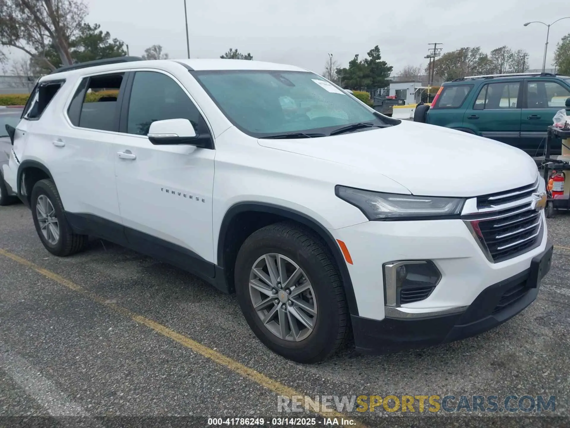 1 Photograph of a damaged car 1GNEVGKW1PJ180490 CHEVROLET TRAVERSE 2023