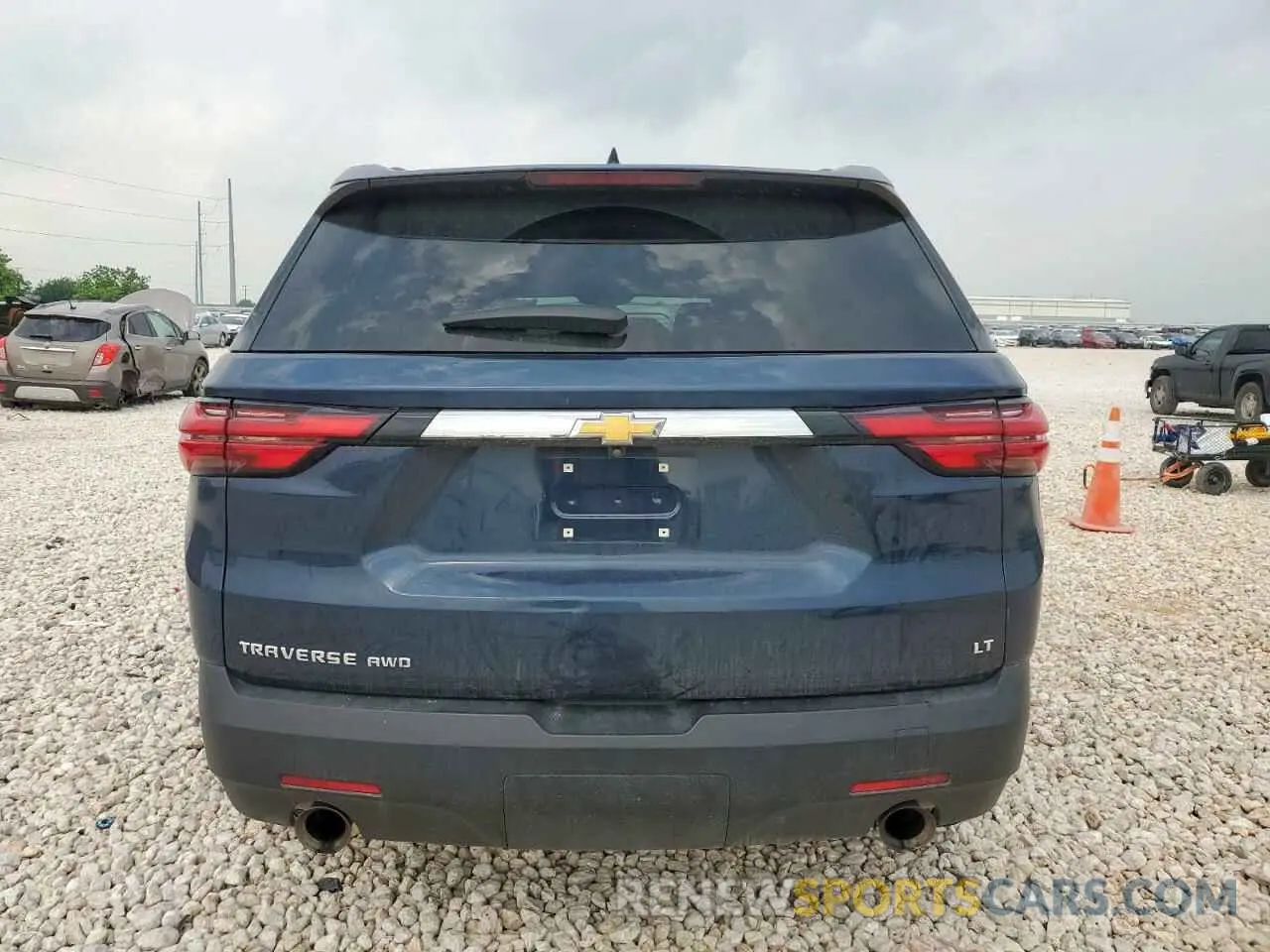 6 Photograph of a damaged car 1GNEVGKW1PJ183101 CHEVROLET TRAVERSE 2023