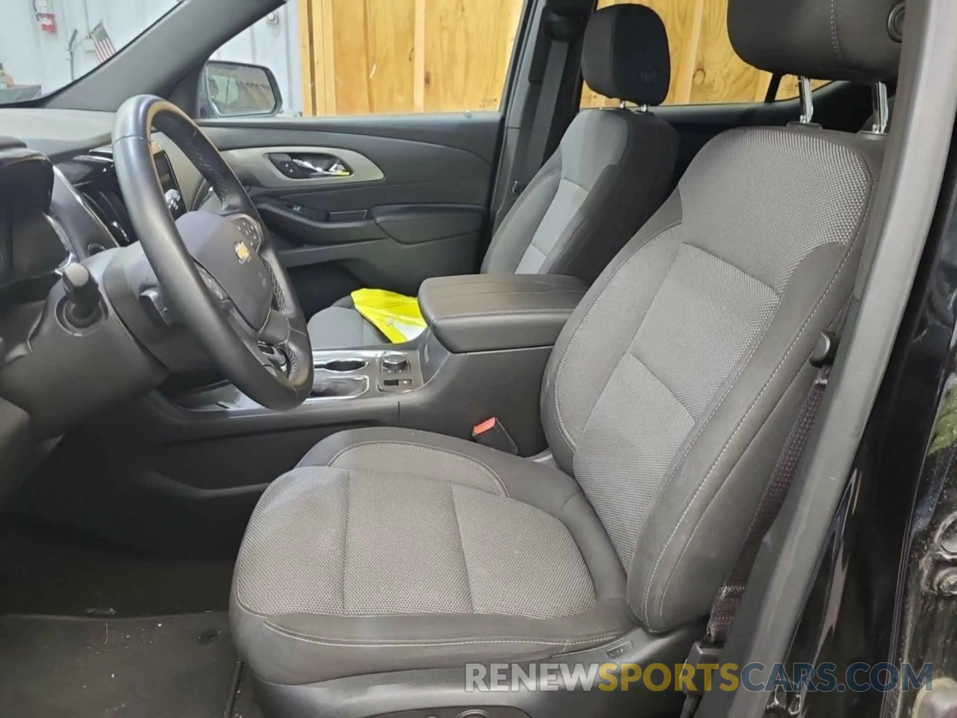 18 Photograph of a damaged car 1GNEVGKW1PJ242955 CHEVROLET TRAVERSE 2023