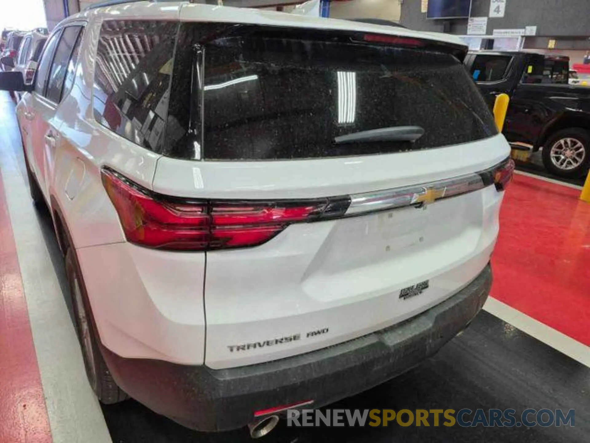 12 Photograph of a damaged car 1GNEVGKW1PJ293369 CHEVROLET TRAVERSE 2023