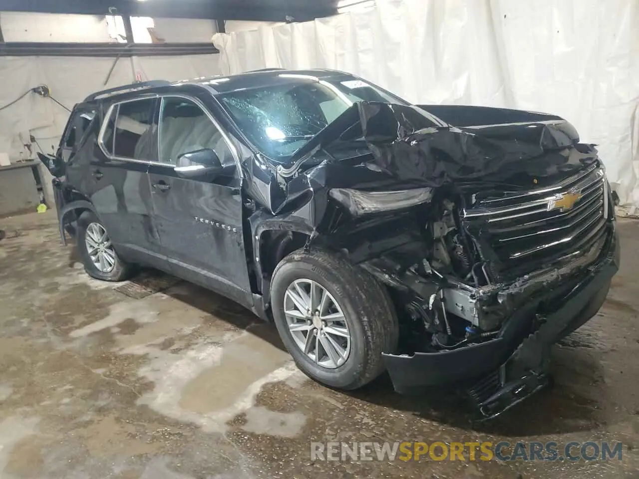 4 Photograph of a damaged car 1GNEVGKW1PJ331246 CHEVROLET TRAVERSE 2023