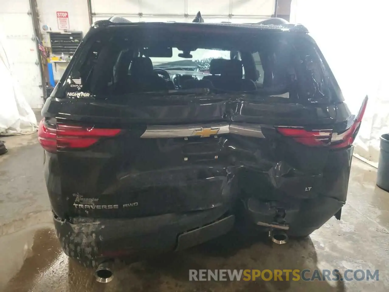 6 Photograph of a damaged car 1GNEVGKW1PJ331246 CHEVROLET TRAVERSE 2023