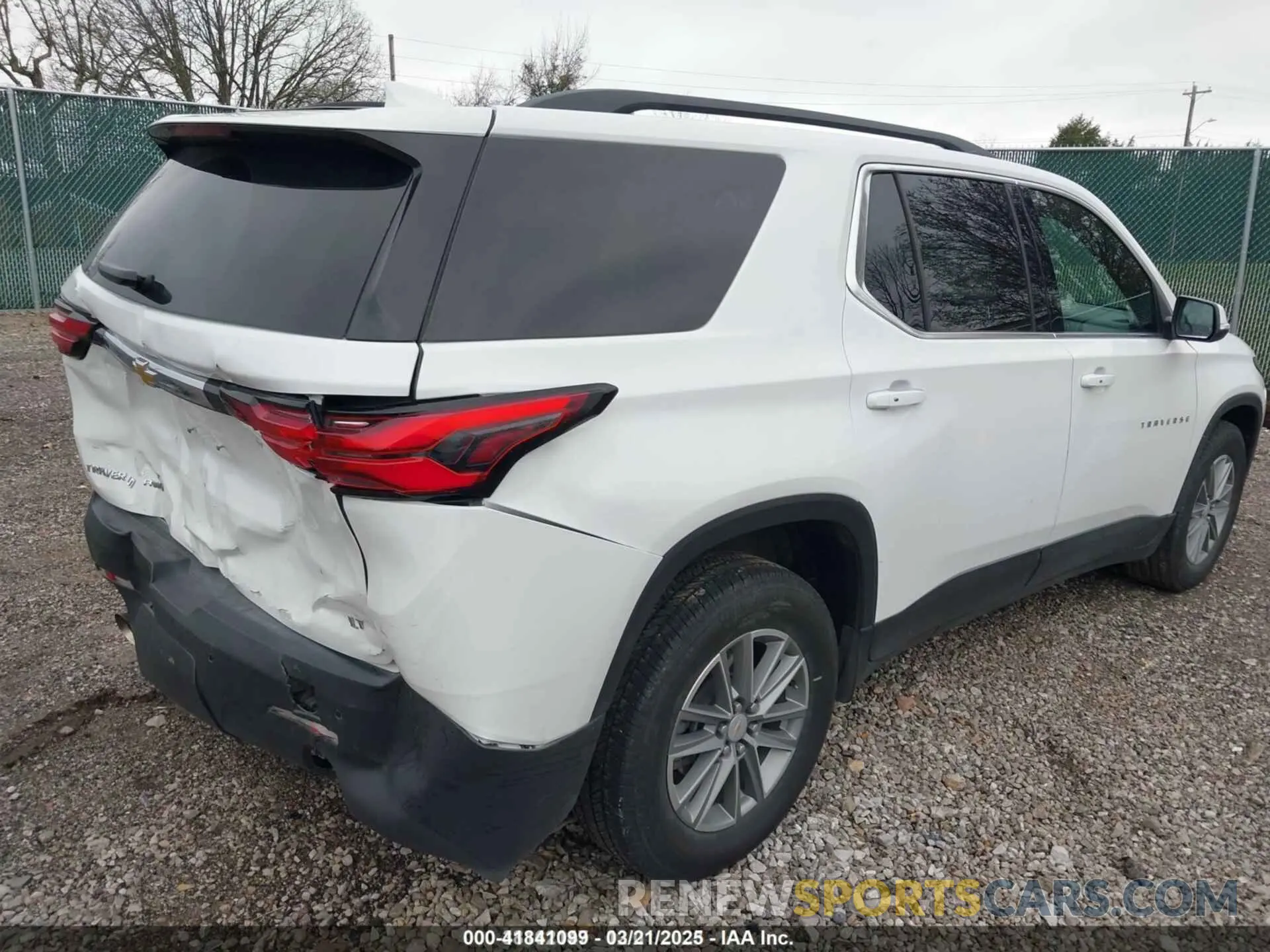 4 Photograph of a damaged car 1GNEVGKW2PJ135025 CHEVROLET TRAVERSE 2023
