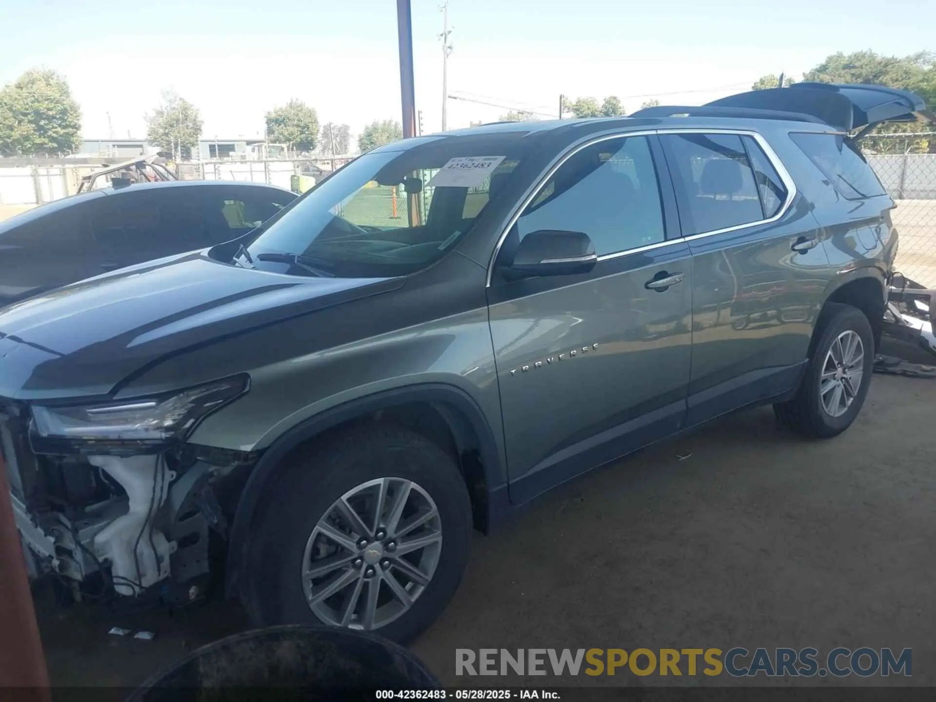 2 Photograph of a damaged car 1GNEVGKW2PJ149457 CHEVROLET TRAVERSE 2023