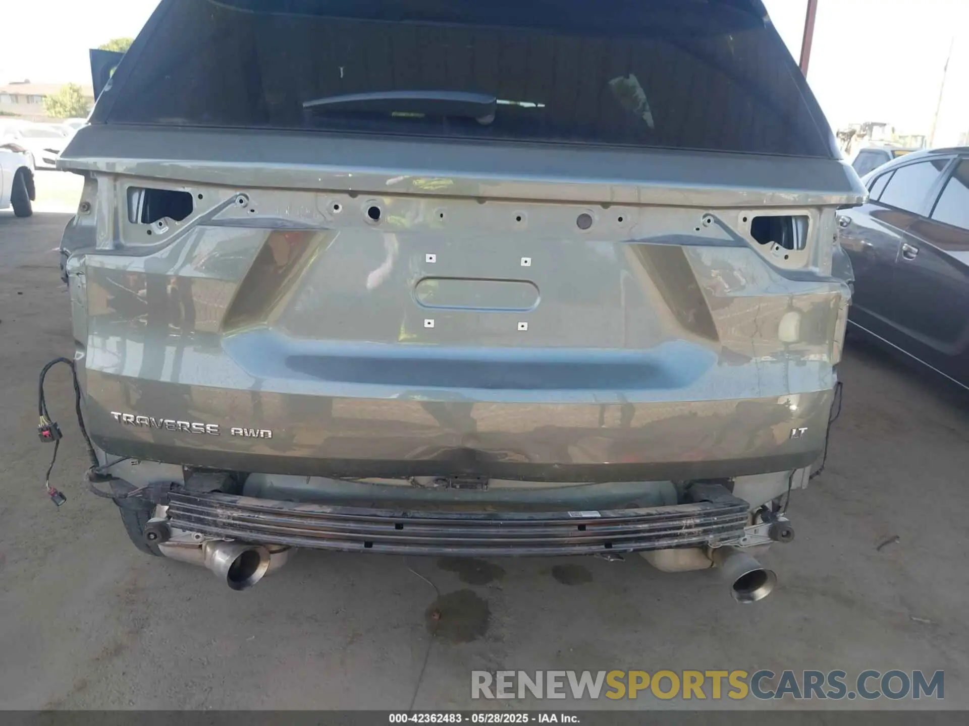 6 Photograph of a damaged car 1GNEVGKW2PJ149457 CHEVROLET TRAVERSE 2023