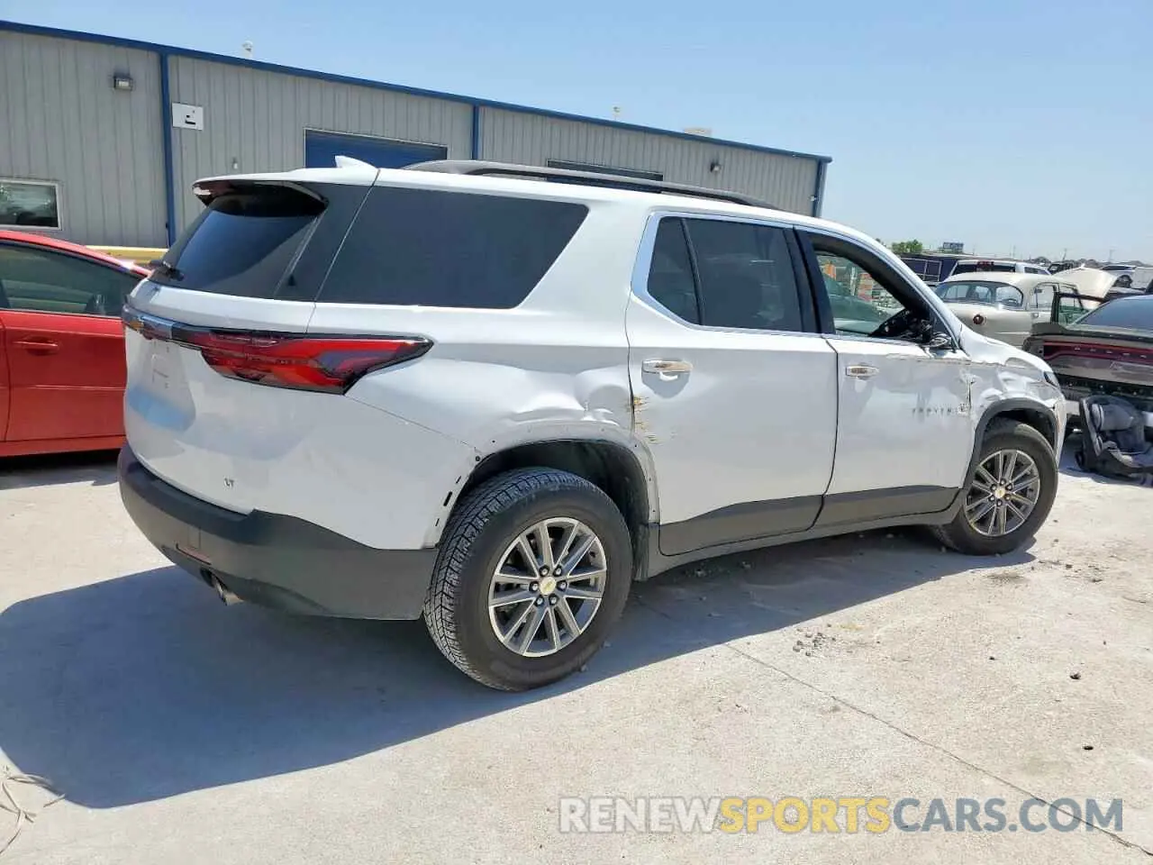 3 Photograph of a damaged car 1GNEVGKW2PJ168526 CHEVROLET TRAVERSE 2023