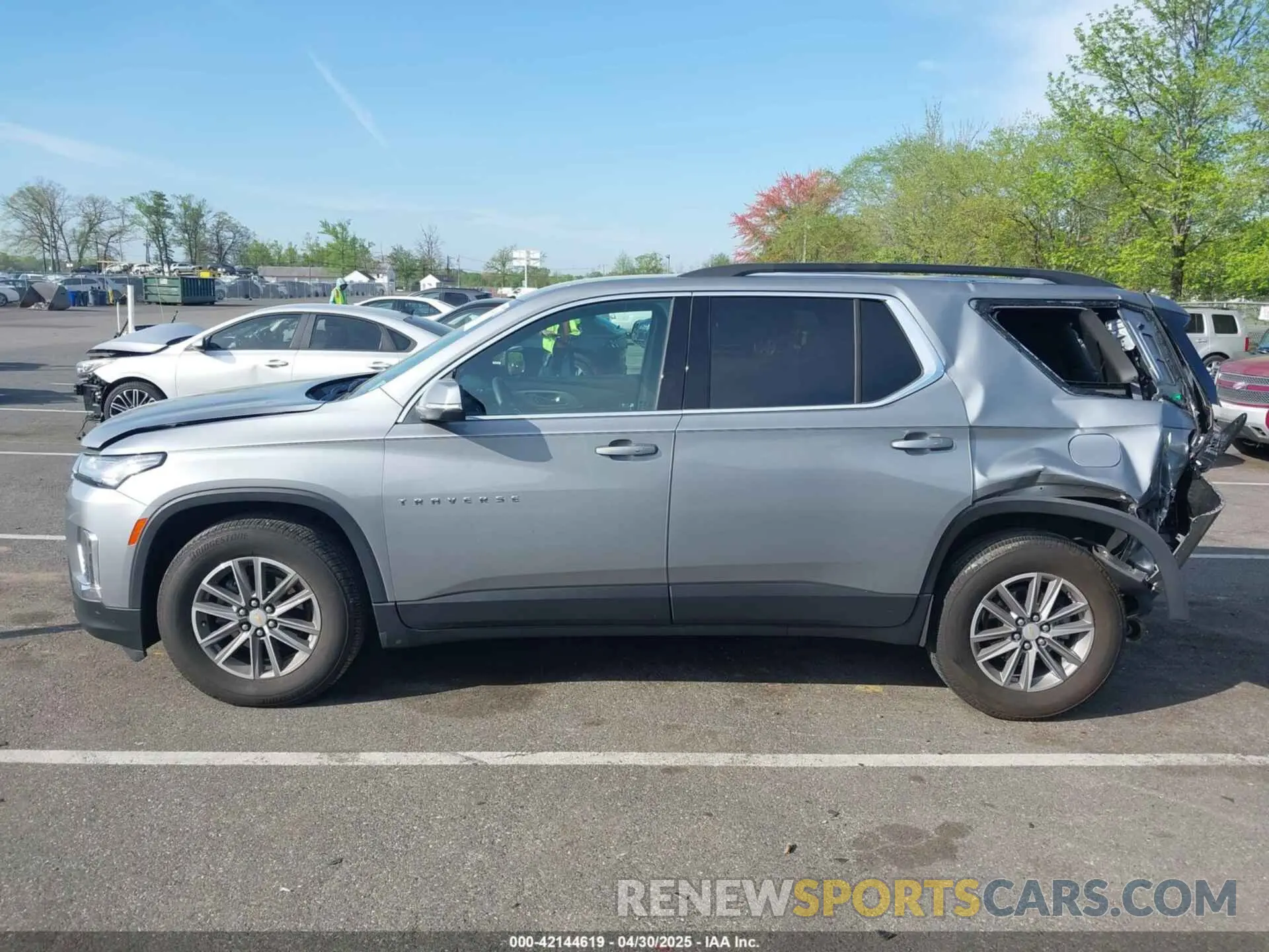14 Photograph of a damaged car 1GNEVGKW3PJ336948 CHEVROLET TRAVERSE 2023