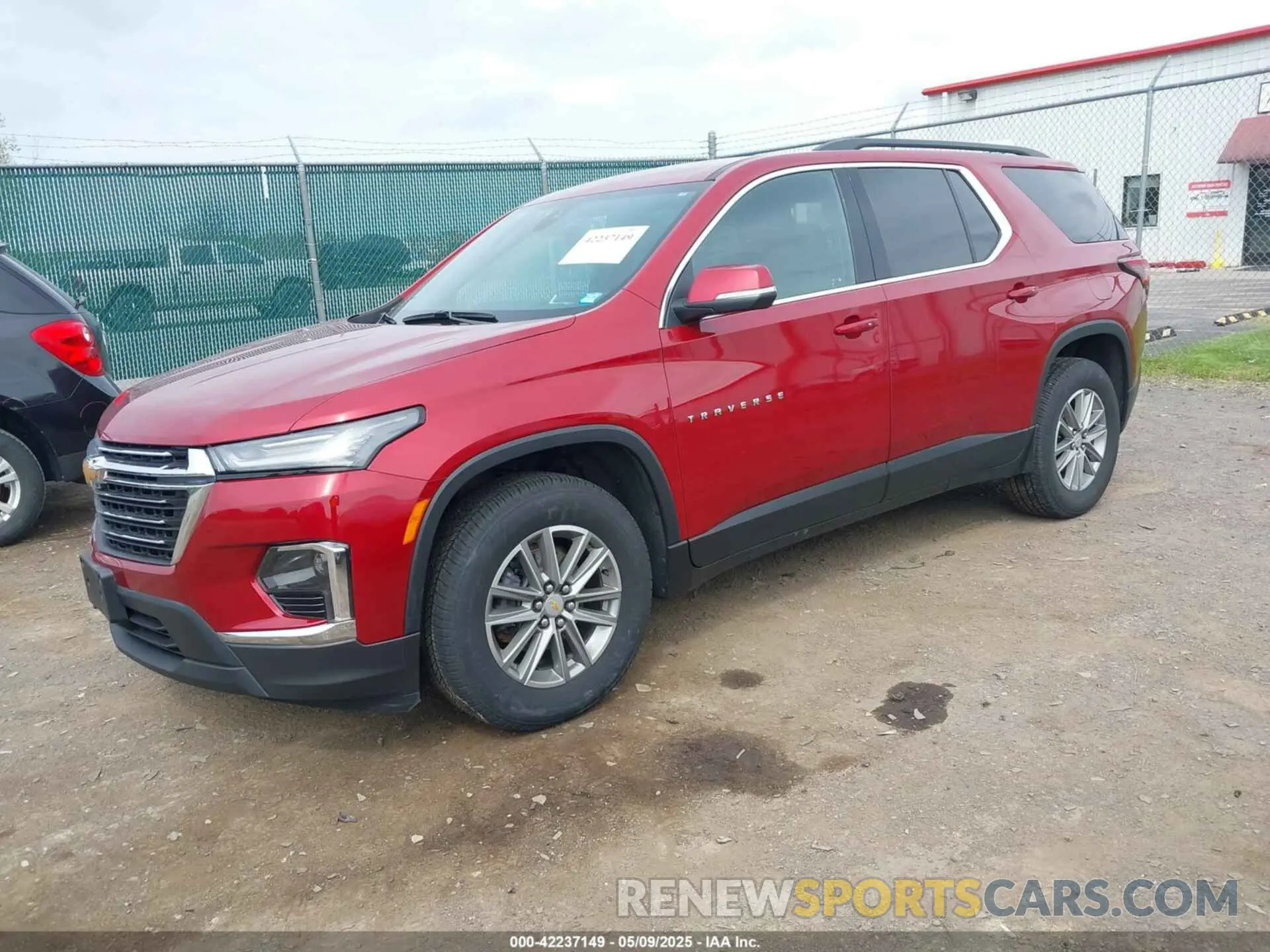 2 Photograph of a damaged car 1GNEVGKW4PJ277991 CHEVROLET TRAVERSE 2023