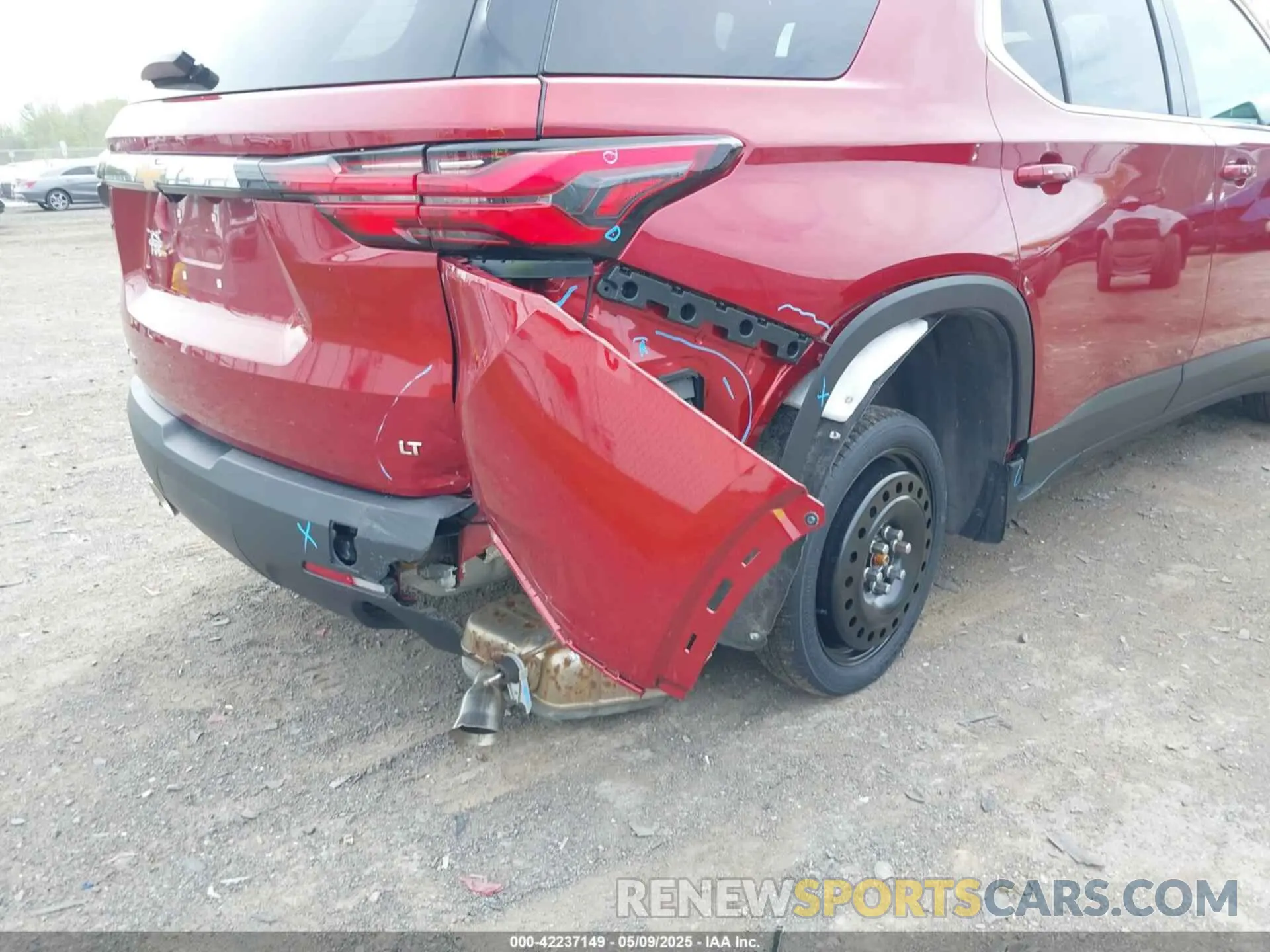 6 Photograph of a damaged car 1GNEVGKW4PJ277991 CHEVROLET TRAVERSE 2023