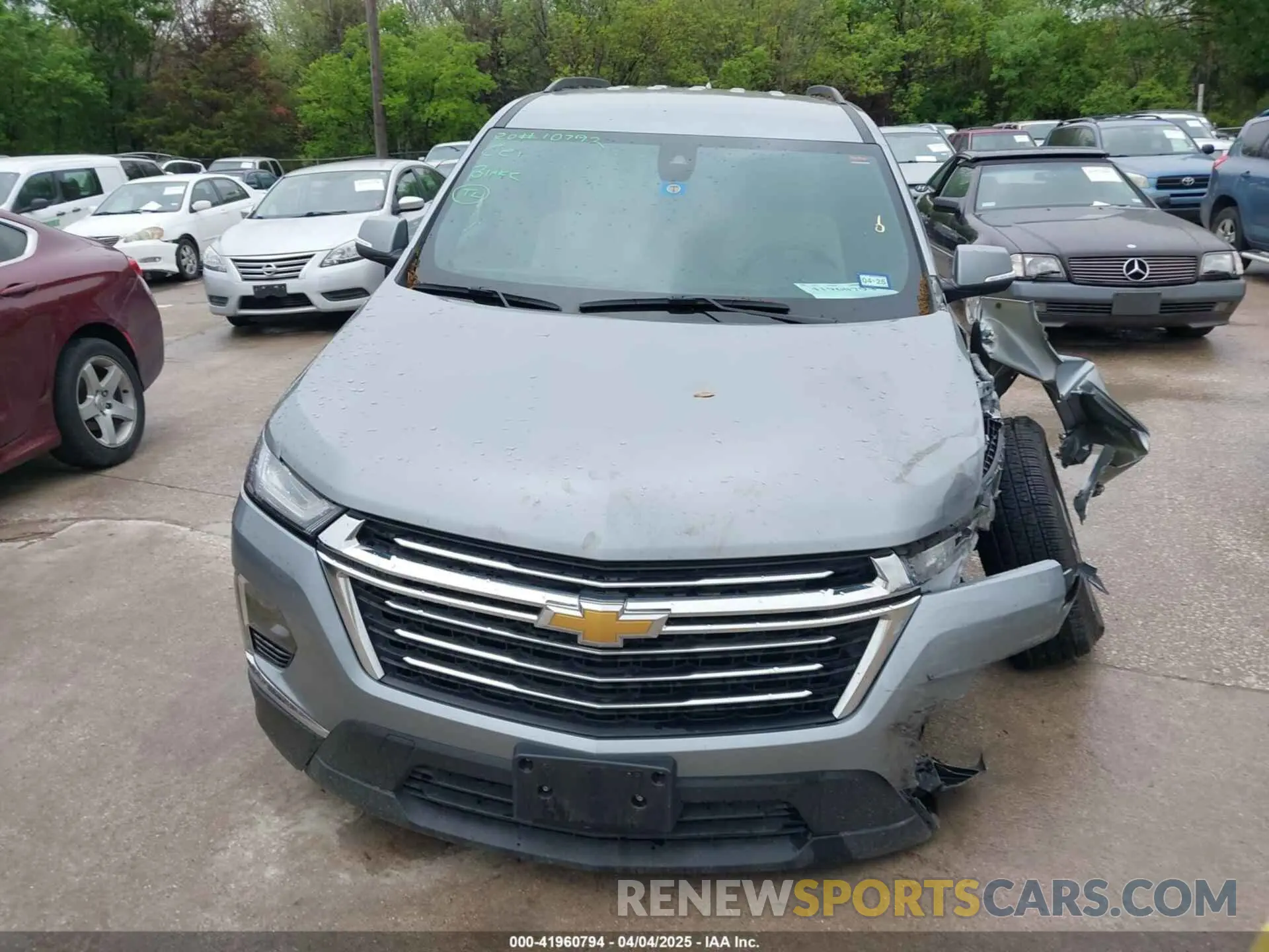 13 Photograph of a damaged car 1GNEVGKW5PJ243297 CHEVROLET TRAVERSE 2023