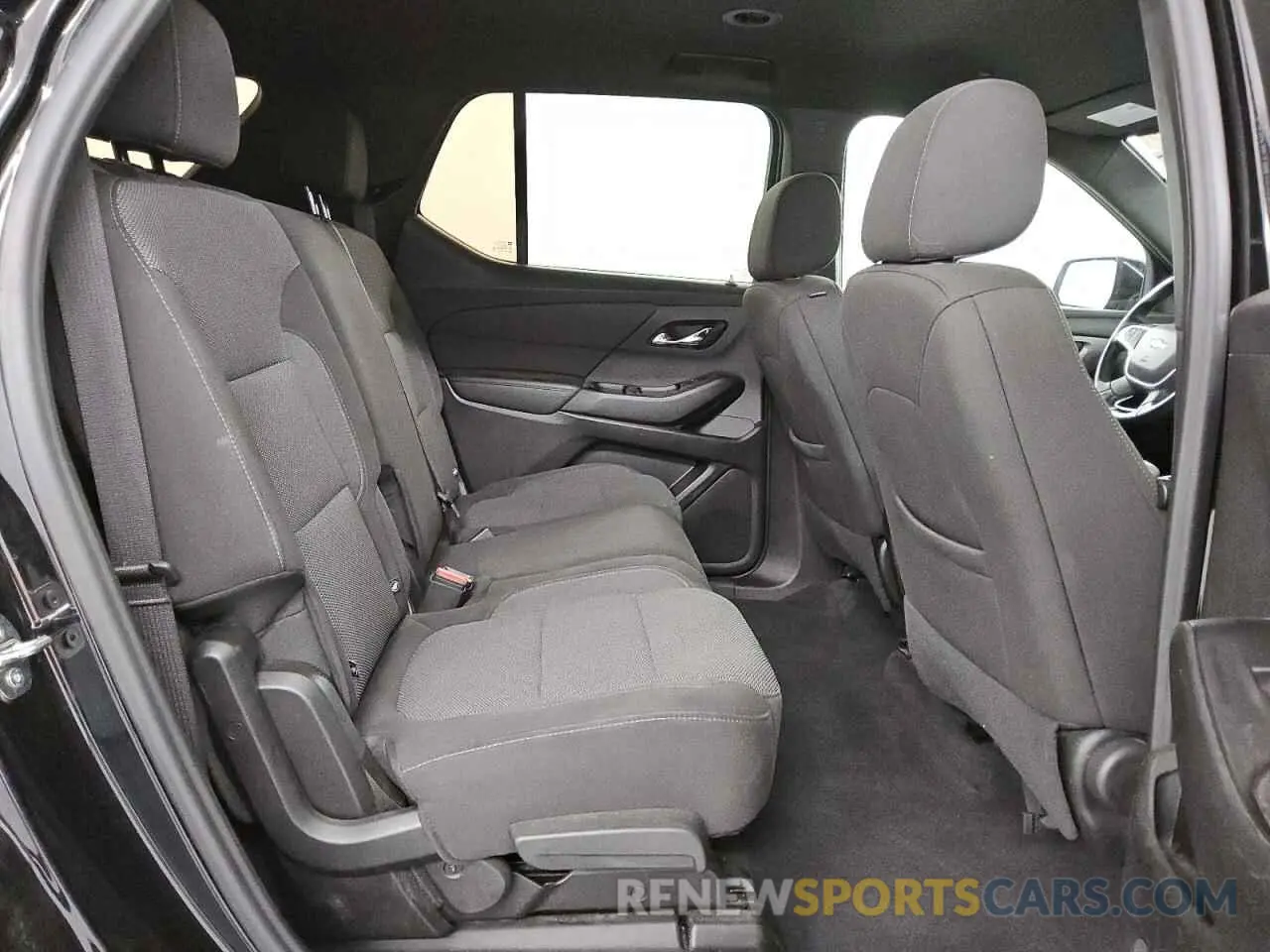 11 Photograph of a damaged car 1GNEVGKW7PJ148353 CHEVROLET TRAVERSE 2023